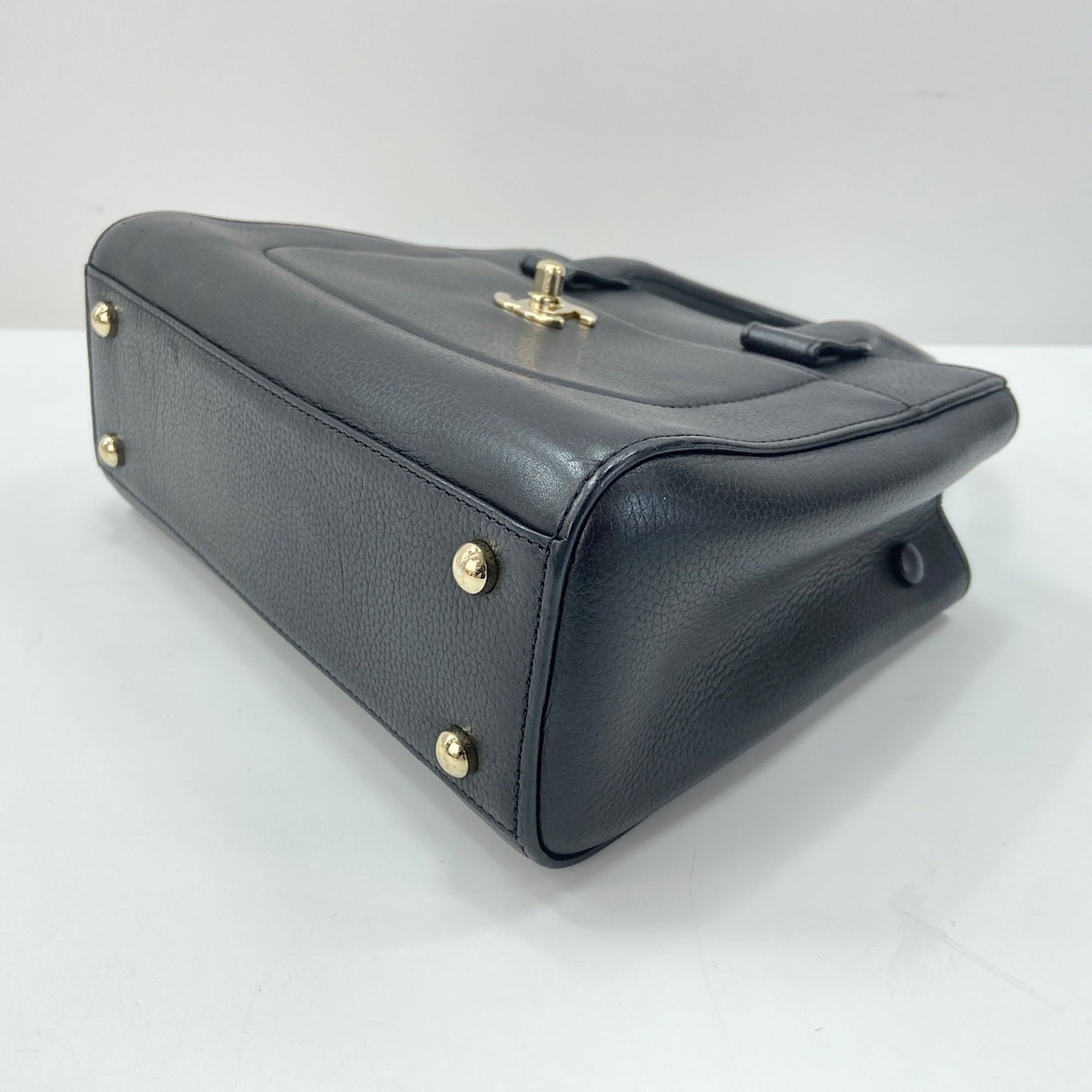 Chanel Black Handbag (Pre-Owned)