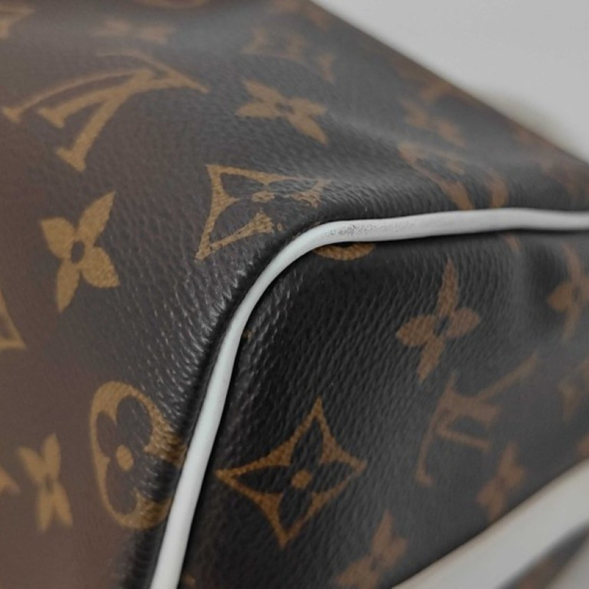 Louis Vuitton Brown Monogram White Monogram Handbag Pouch Shoulder Bag (Pre-Owned)