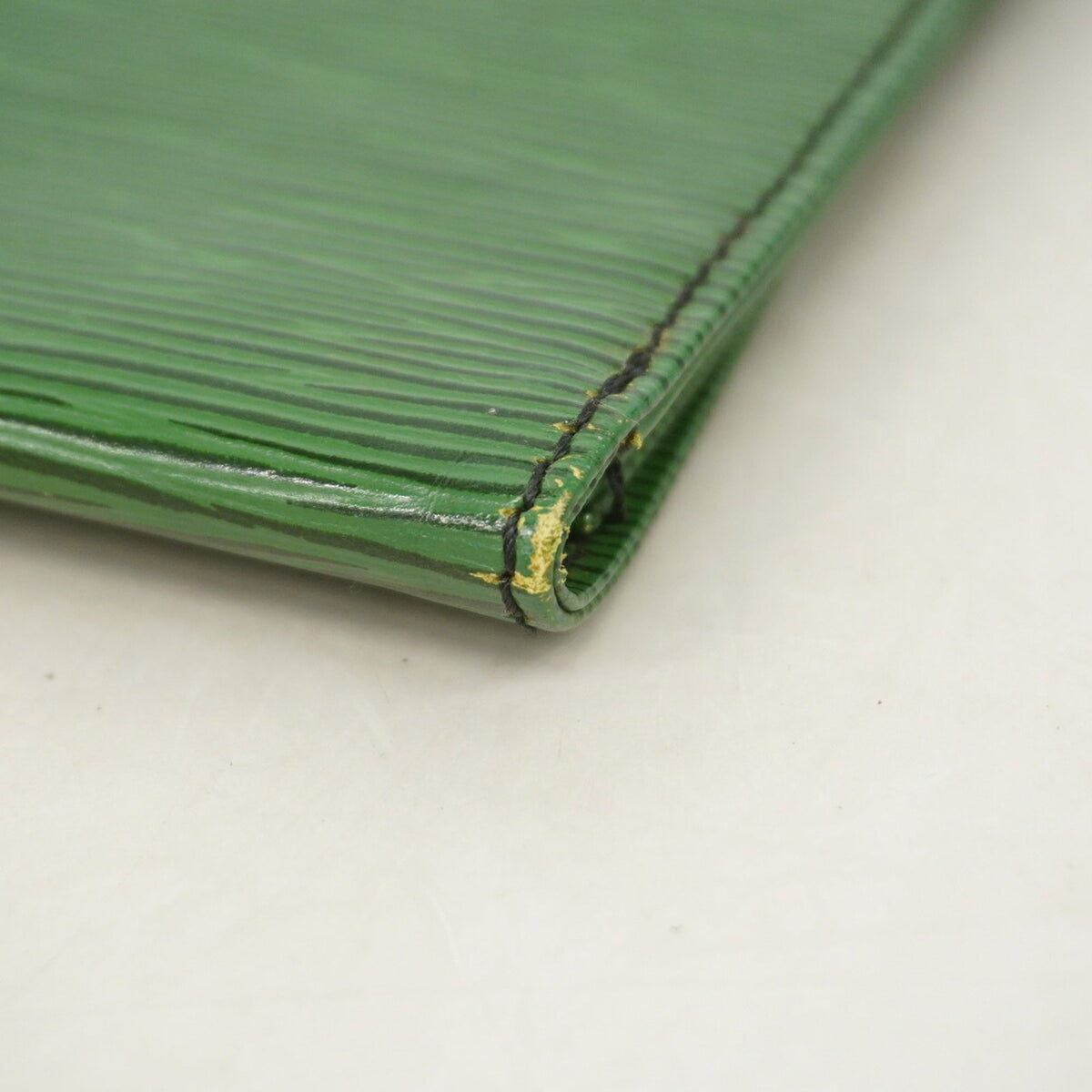 Louis Vuitton Borneo Green Clutch Bag (Pre-Owned)