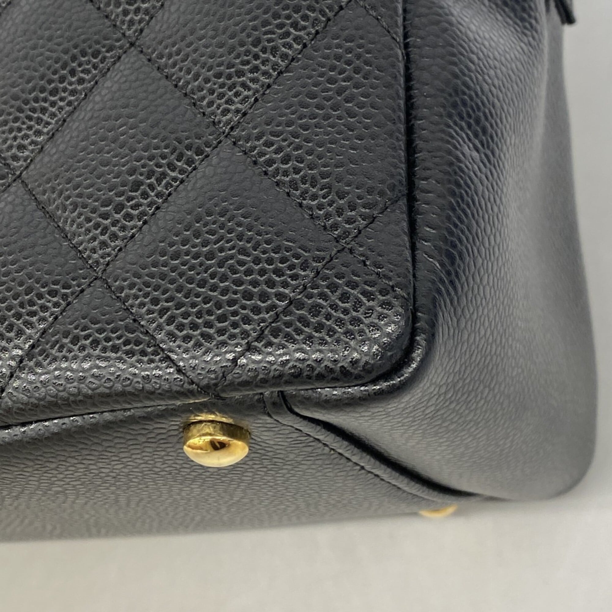 Chanel Black Grained Calfskin Handbag (Pre-Owned)
