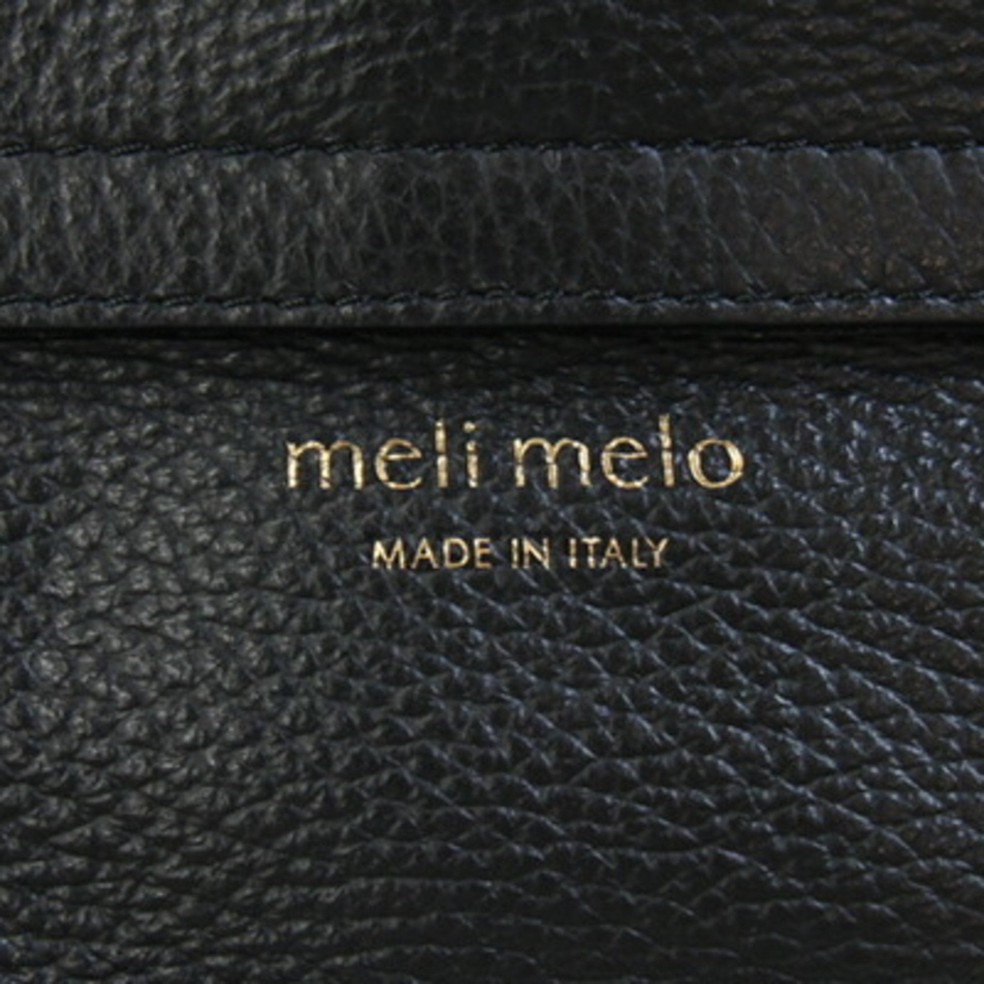 Melo Black Leather Handbag Pouch Shoulder Bag (Pre-Owned)