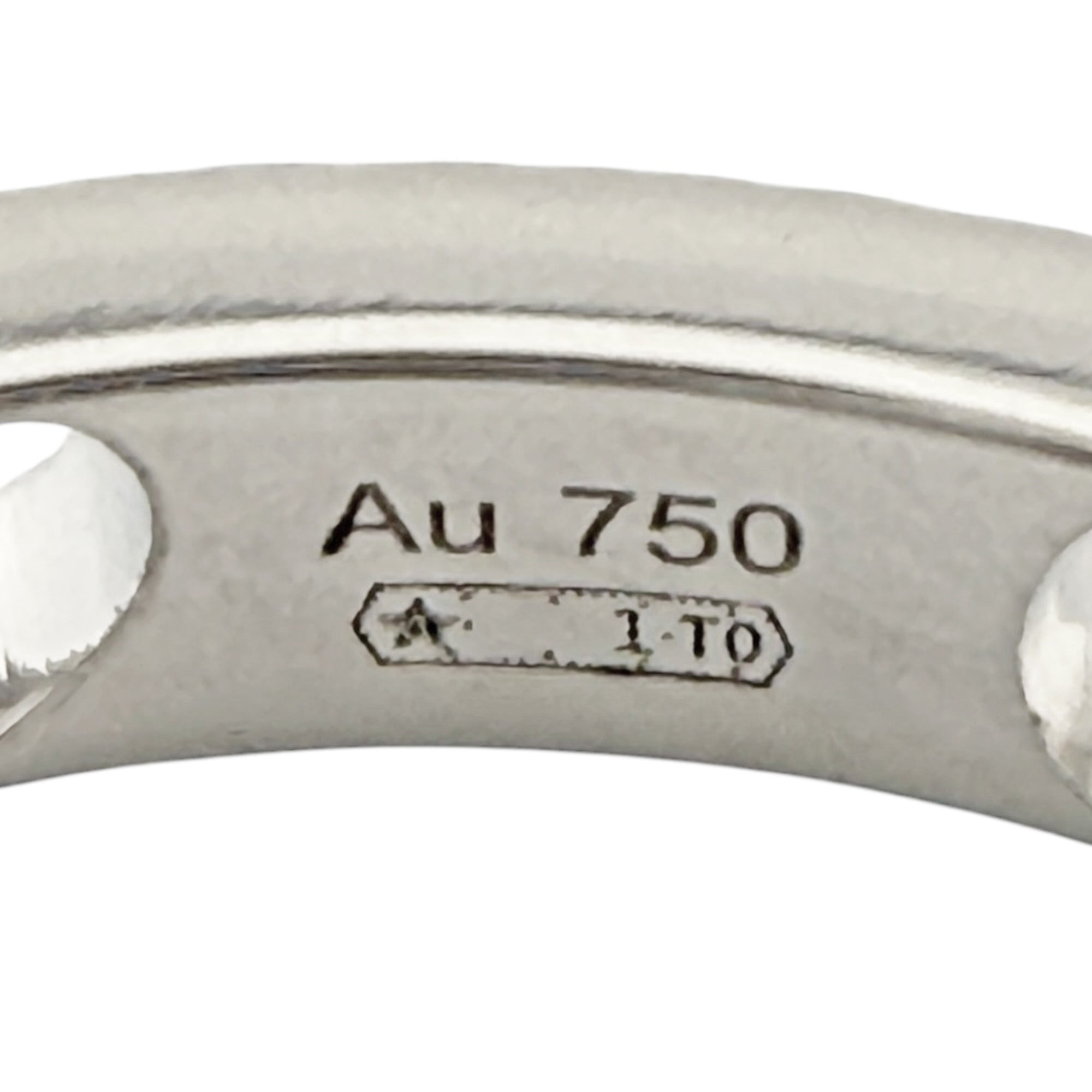 Gucci Silver White Gold (18K) Band Ring (Pre-Owned)