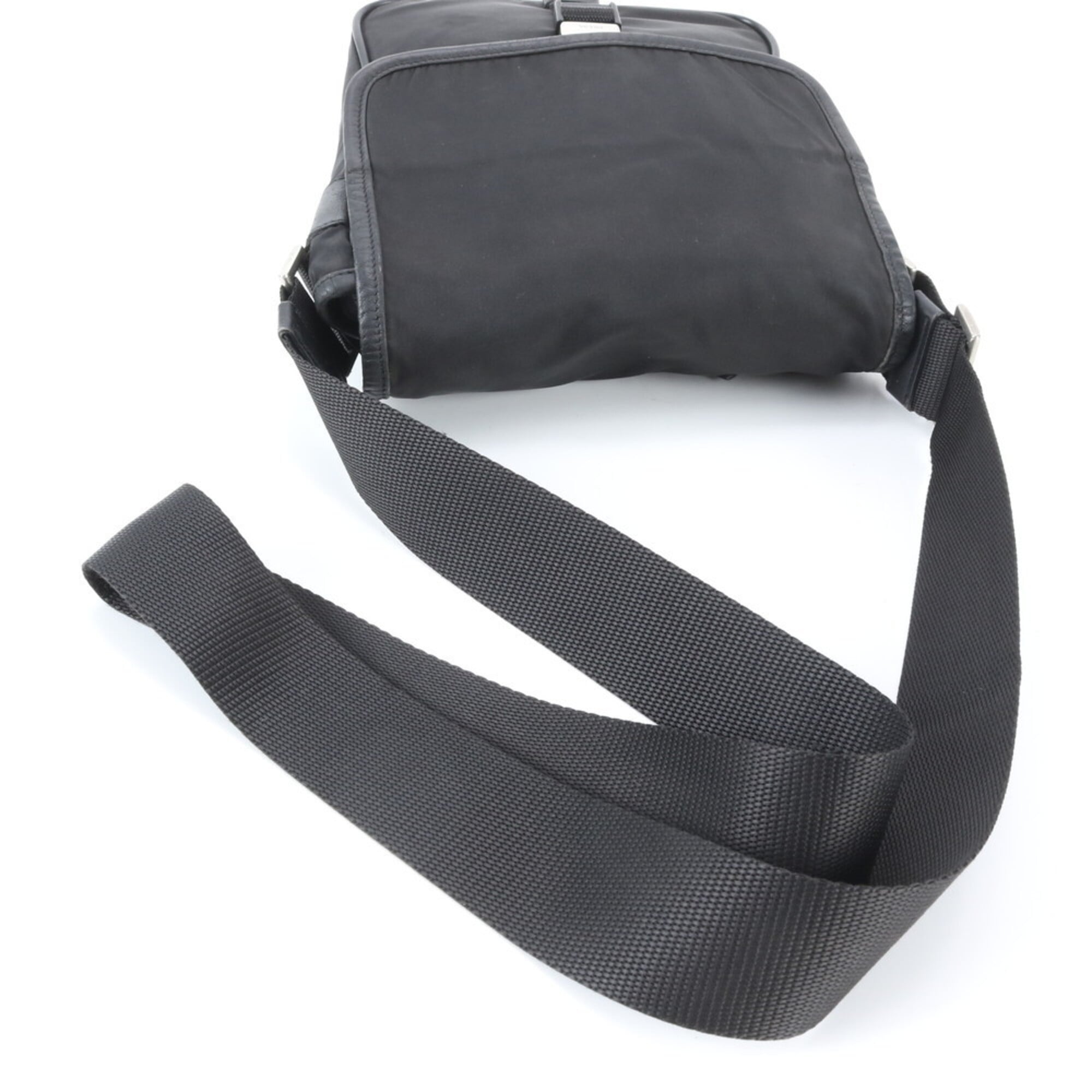 Prada Black Nylon Leather Shoulder Bag (Pre-Owned)