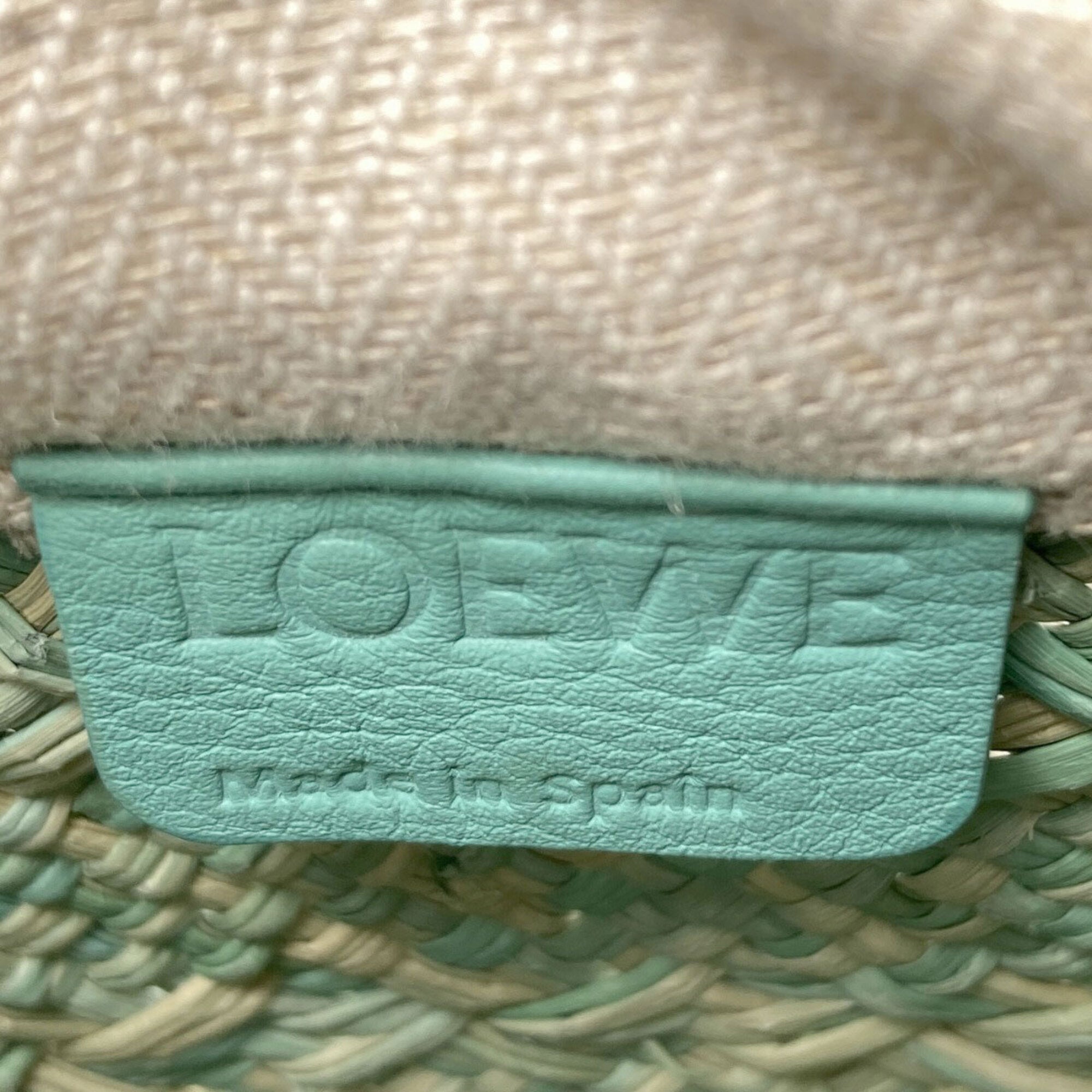 Loewe Green Leather Shoulder Bag (Pre-Owned)