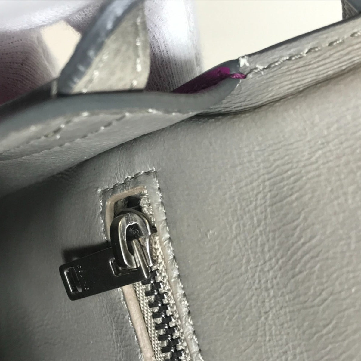 Celine Gray Leather Shoulder Bag (Pre-Owned)