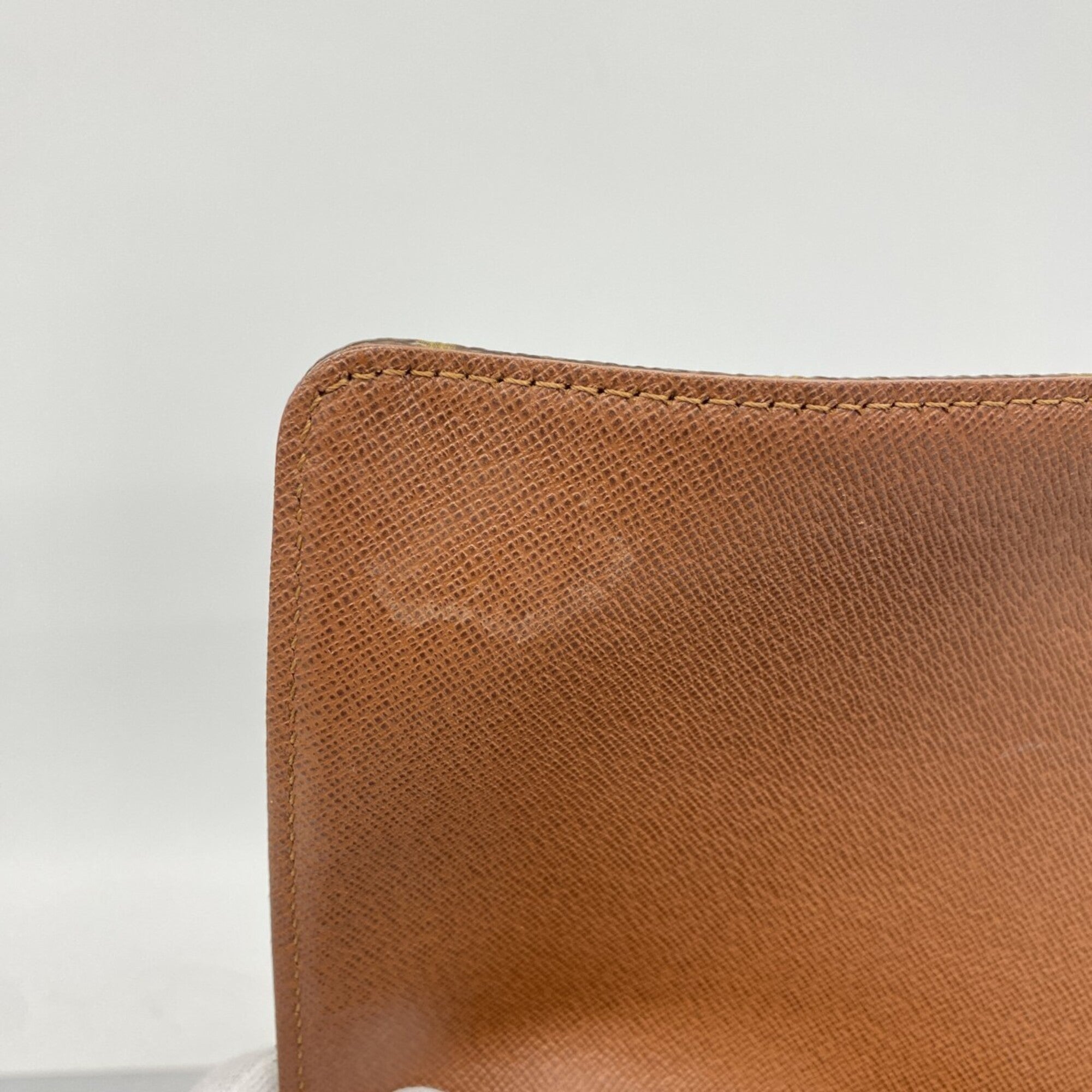 Louis Vuitton Brown Shoulder Bag (Pre-Owned)