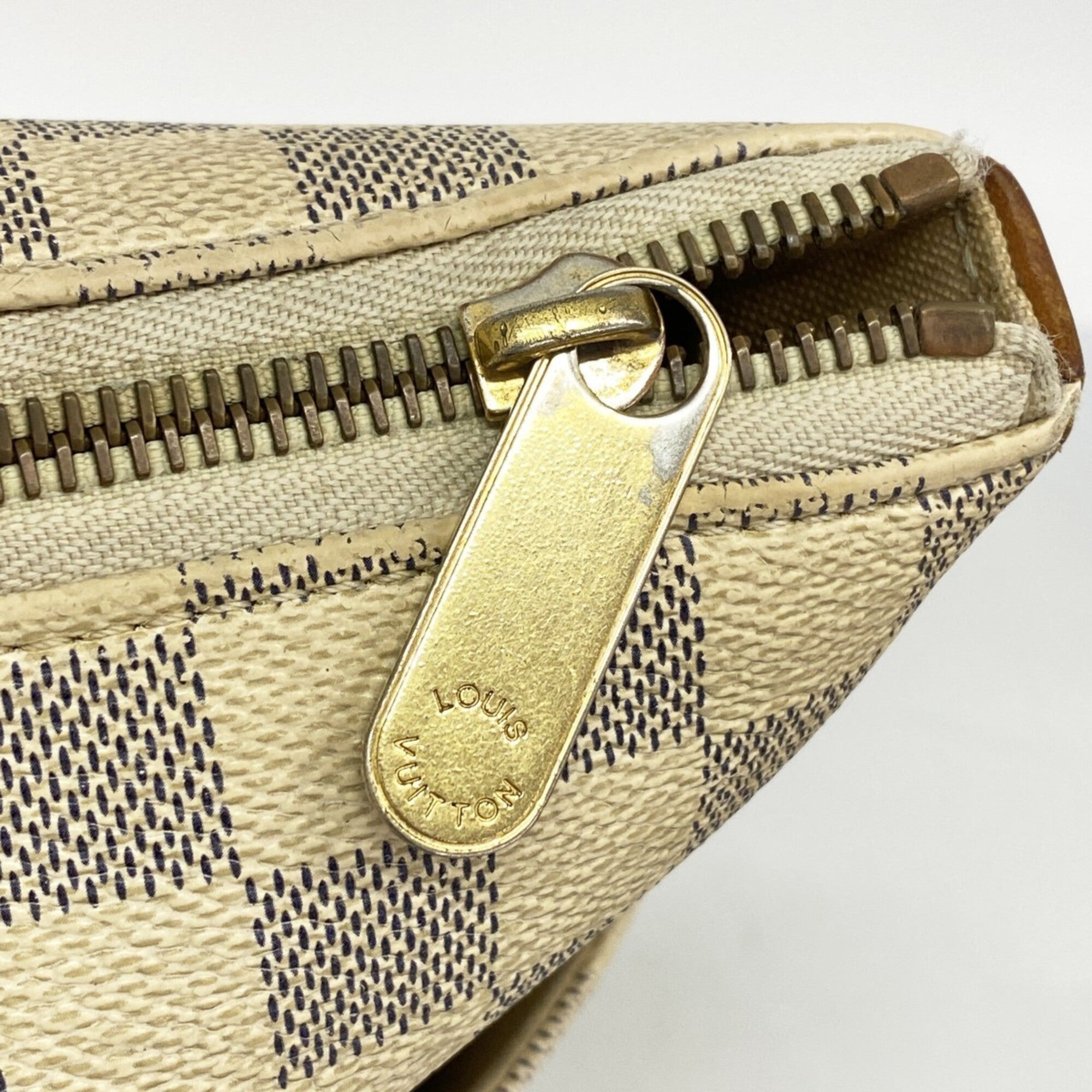 Louis Vuitton White Tote Bag (Pre-Owned)
