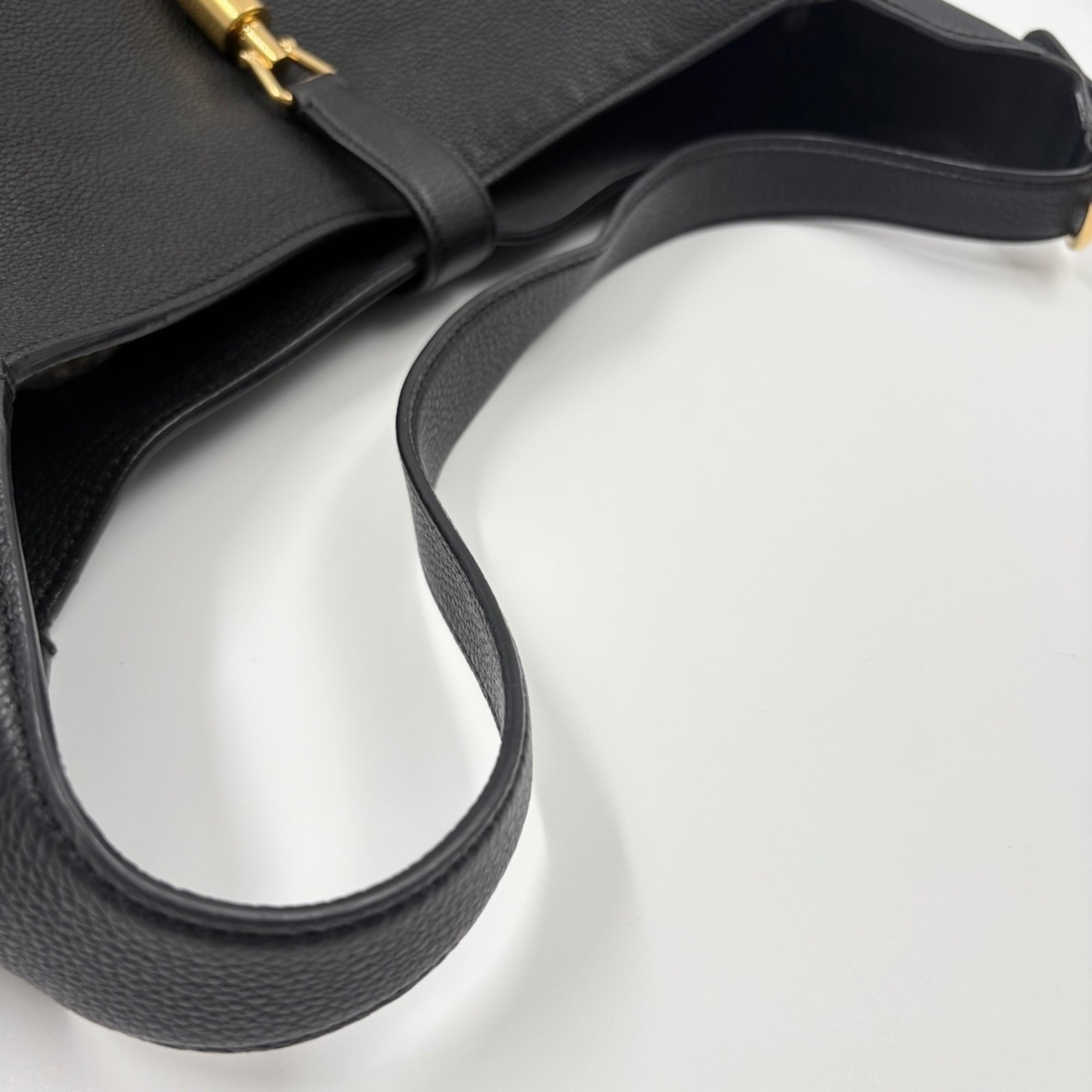 Gucci Jackie Black Shoulder Bag (Pre-Owned)