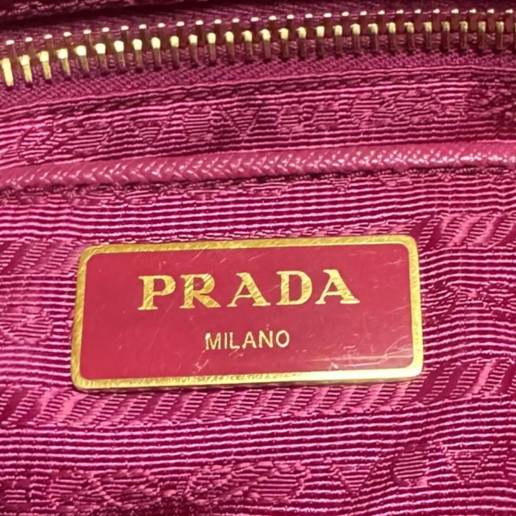Prada Pink Nylon Shoulder Bag (Pre-Owned)