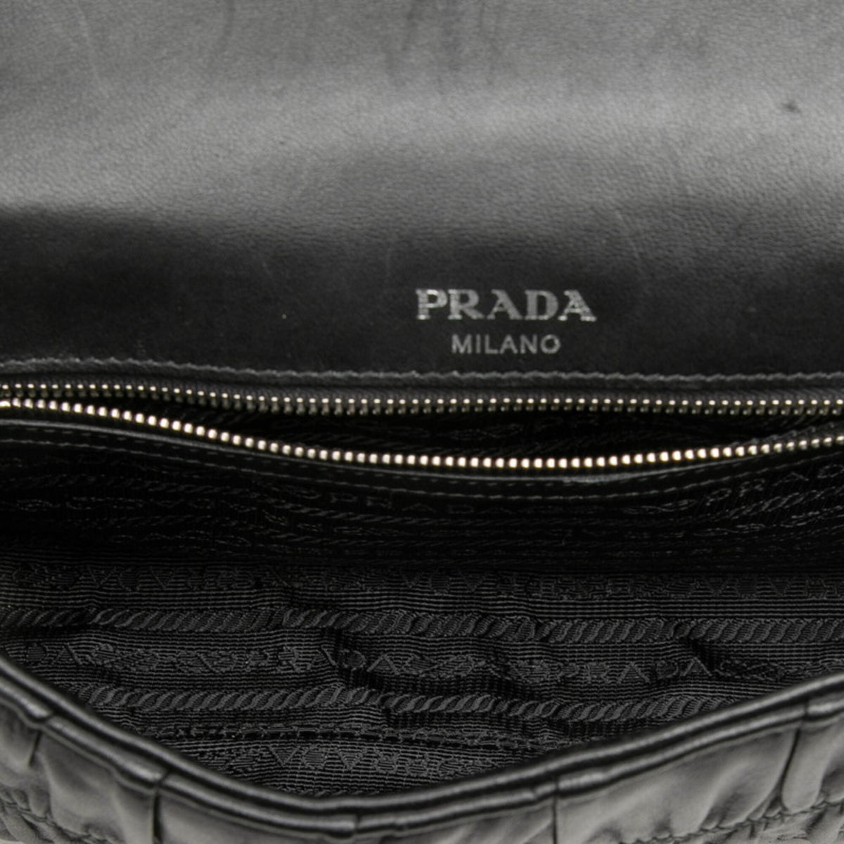 Prada Black Leather Shoulder Bag (Pre-Owned)