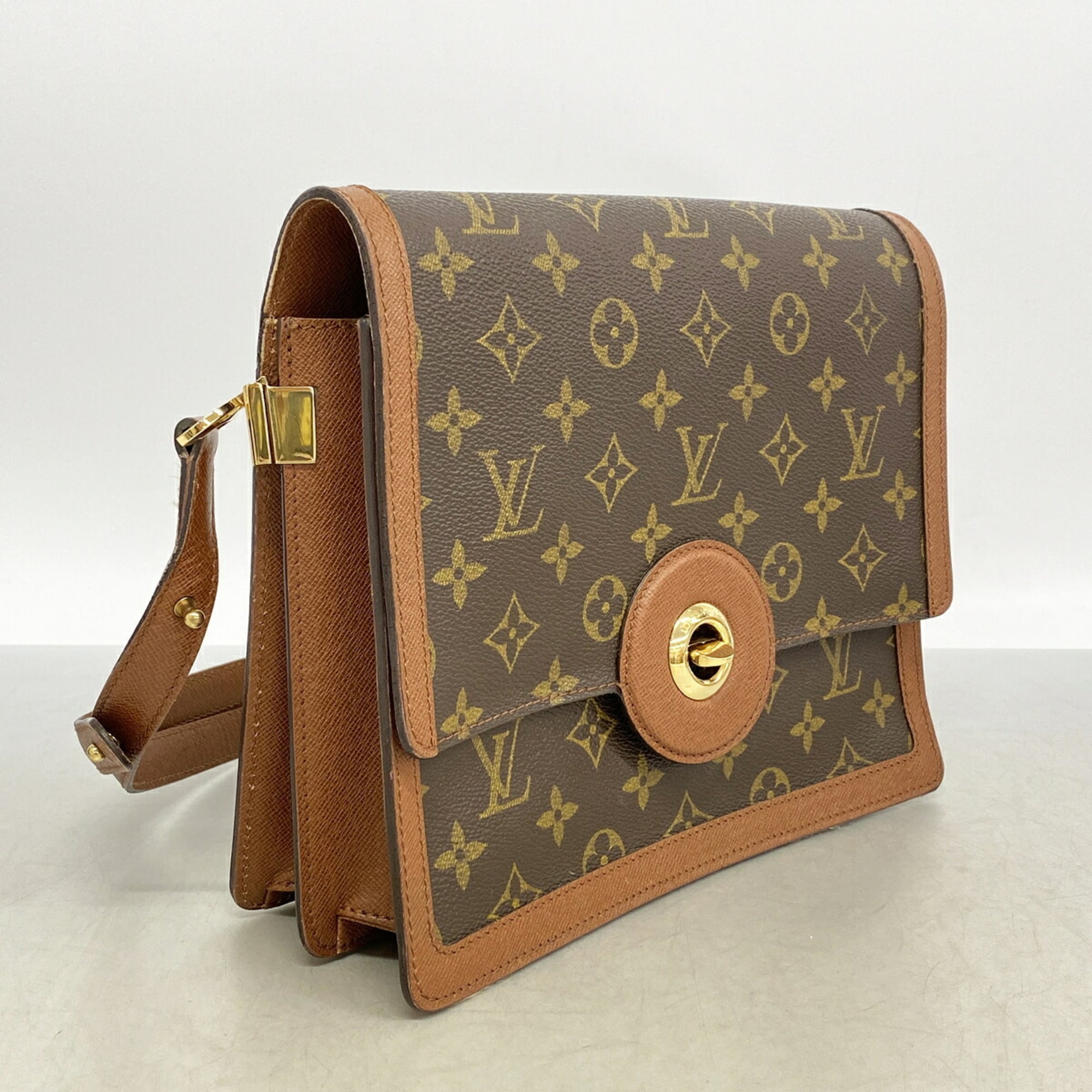 Louis Vuitton Brown Shoulder Bag (Pre-Owned)