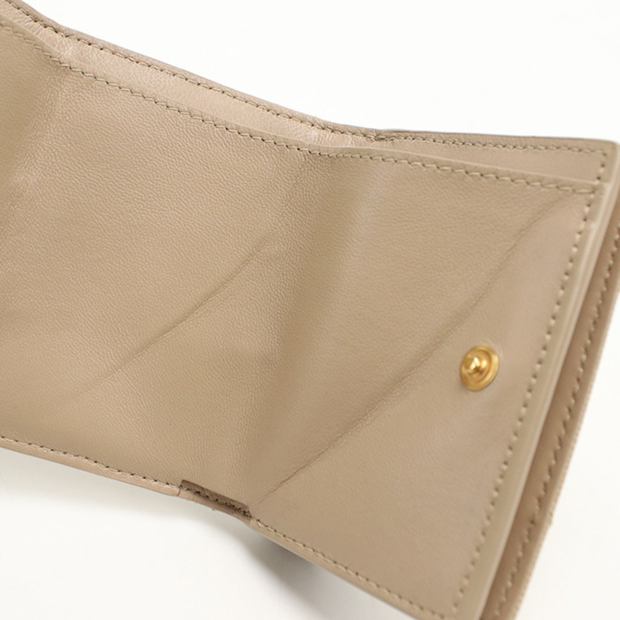 Saint Laurent Beige Leather Wallet (Tri-Fold) (Pre-Owned)