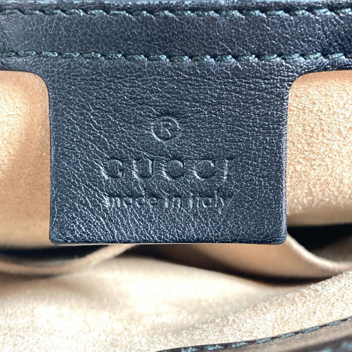Gucci Black Leather Shoulder Bag (Pre-Owned)