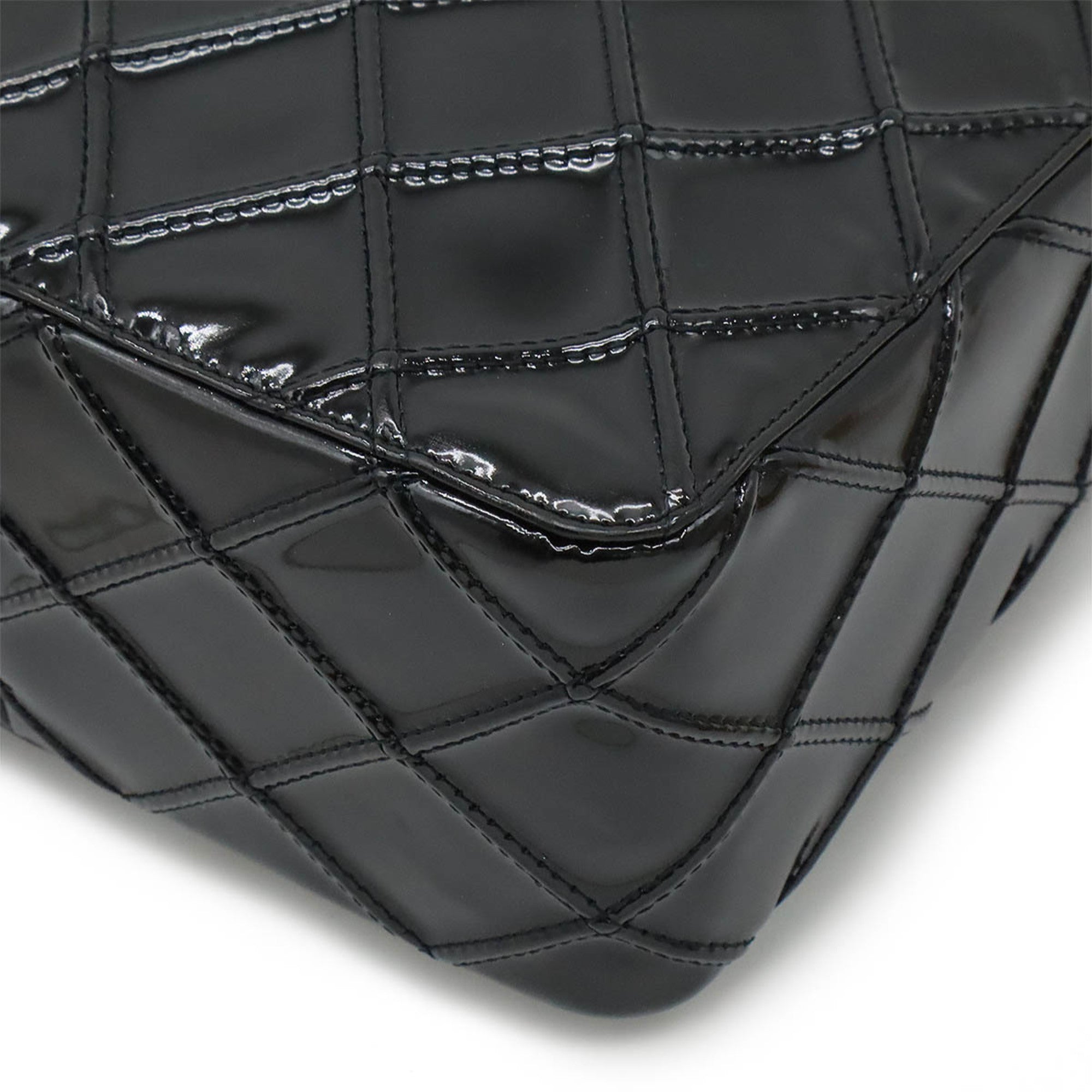 Chanel Black Leather Shoulder Bag (Pre-Owned)