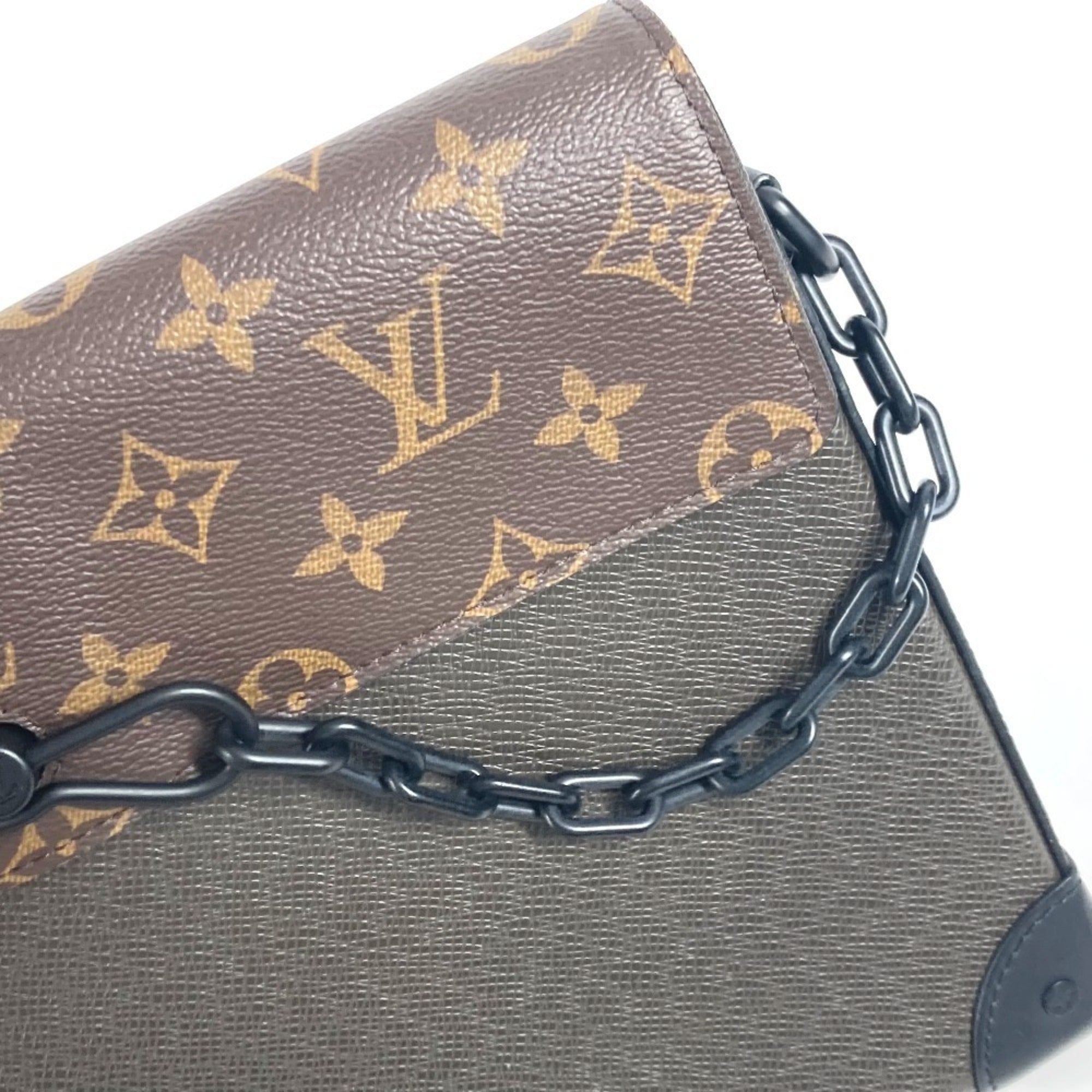 Louis Vuitton Brown Khaki Taiga Leather Leather Monogram Canvas Clutch Bag Pochette Pouch (Pre-Owned)