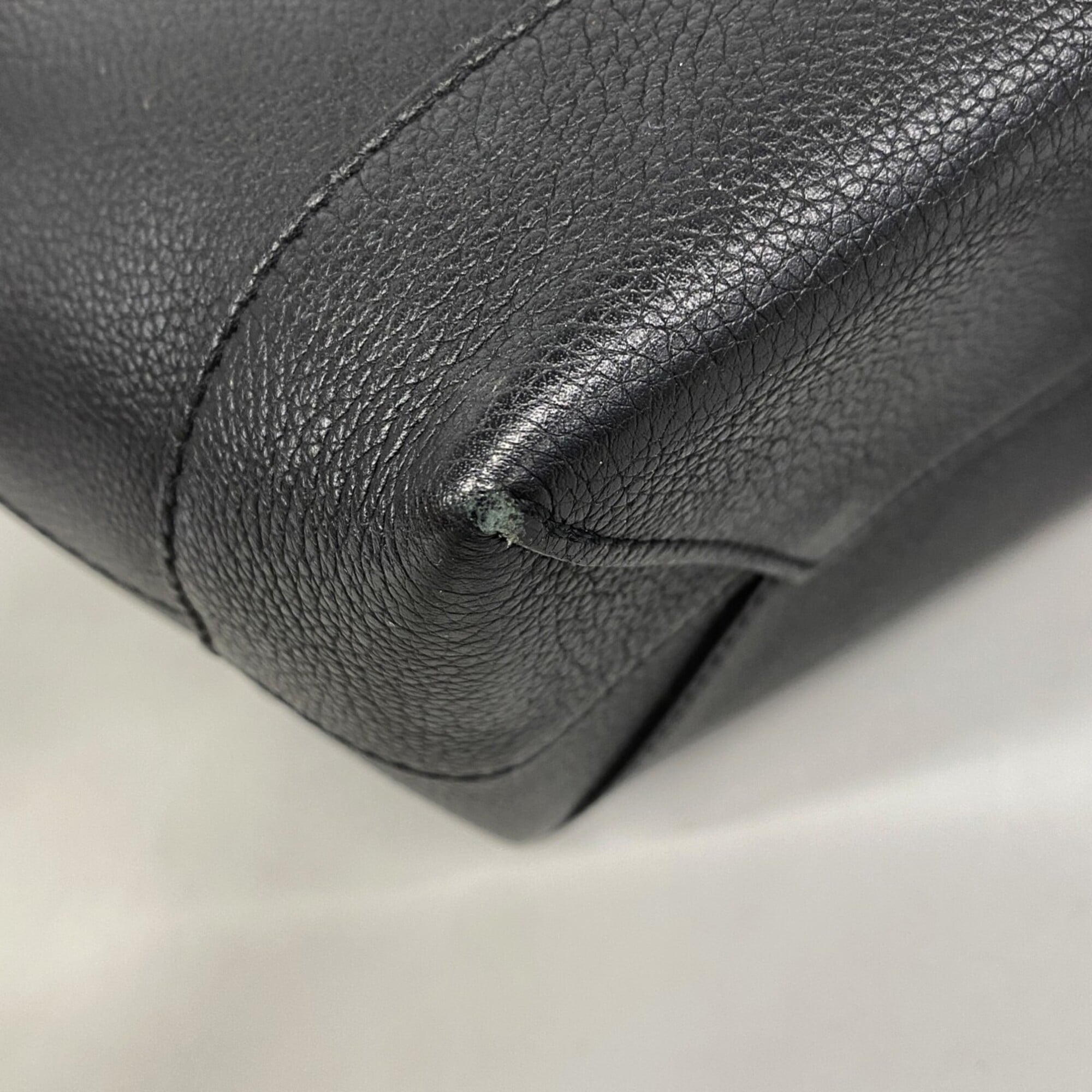 Louis Vuitton Noir Backpack (Pre-Owned)