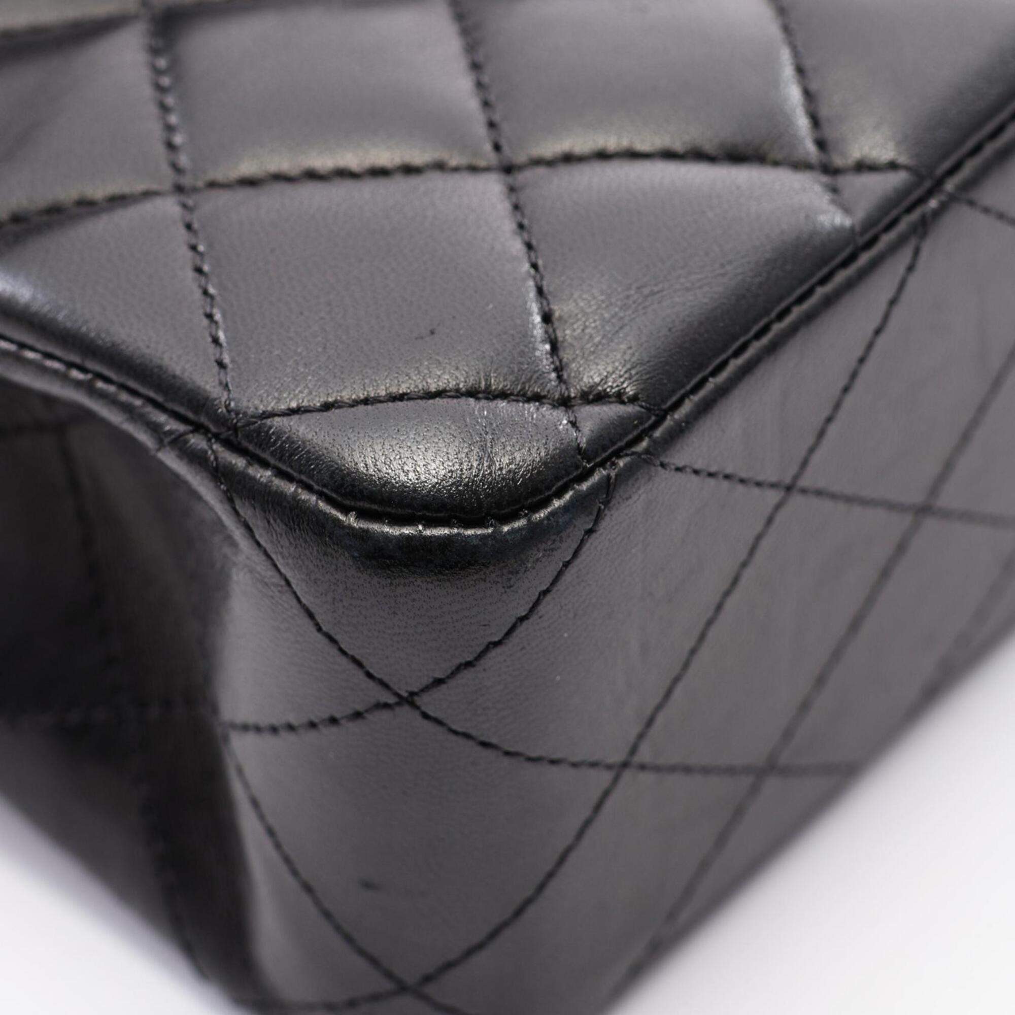 Chanel Black Leather Handbag Shoulder Bag (Pre-Owned)
