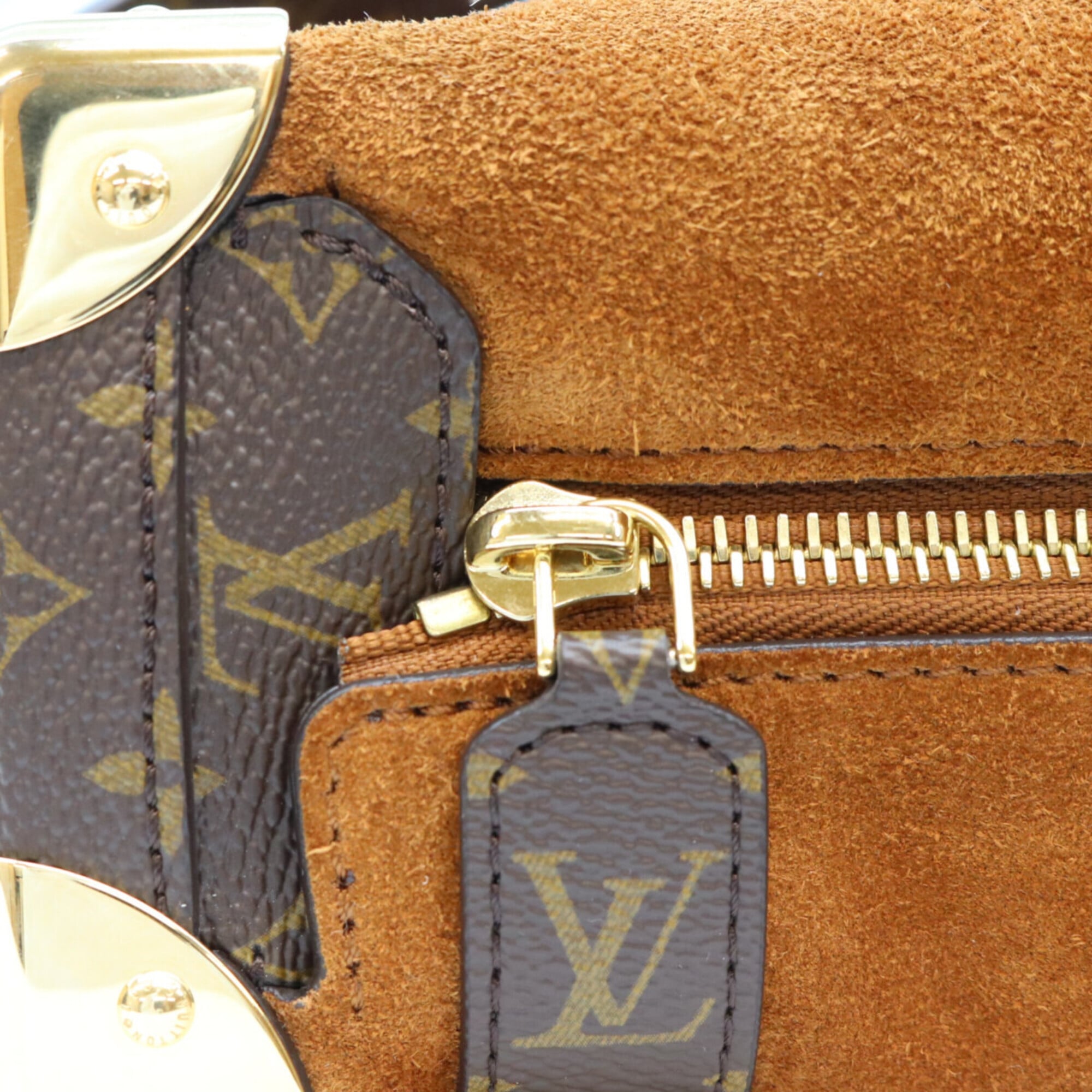 Louis Vuitton Brown Suede Shoulder Bag (Pre-Owned)