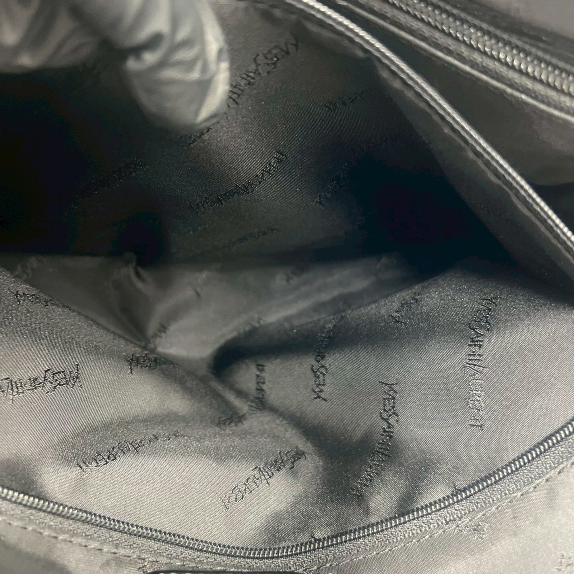 Yves Saint Laurent Black Leather Handbag Tote Bag (Pre-Owned)