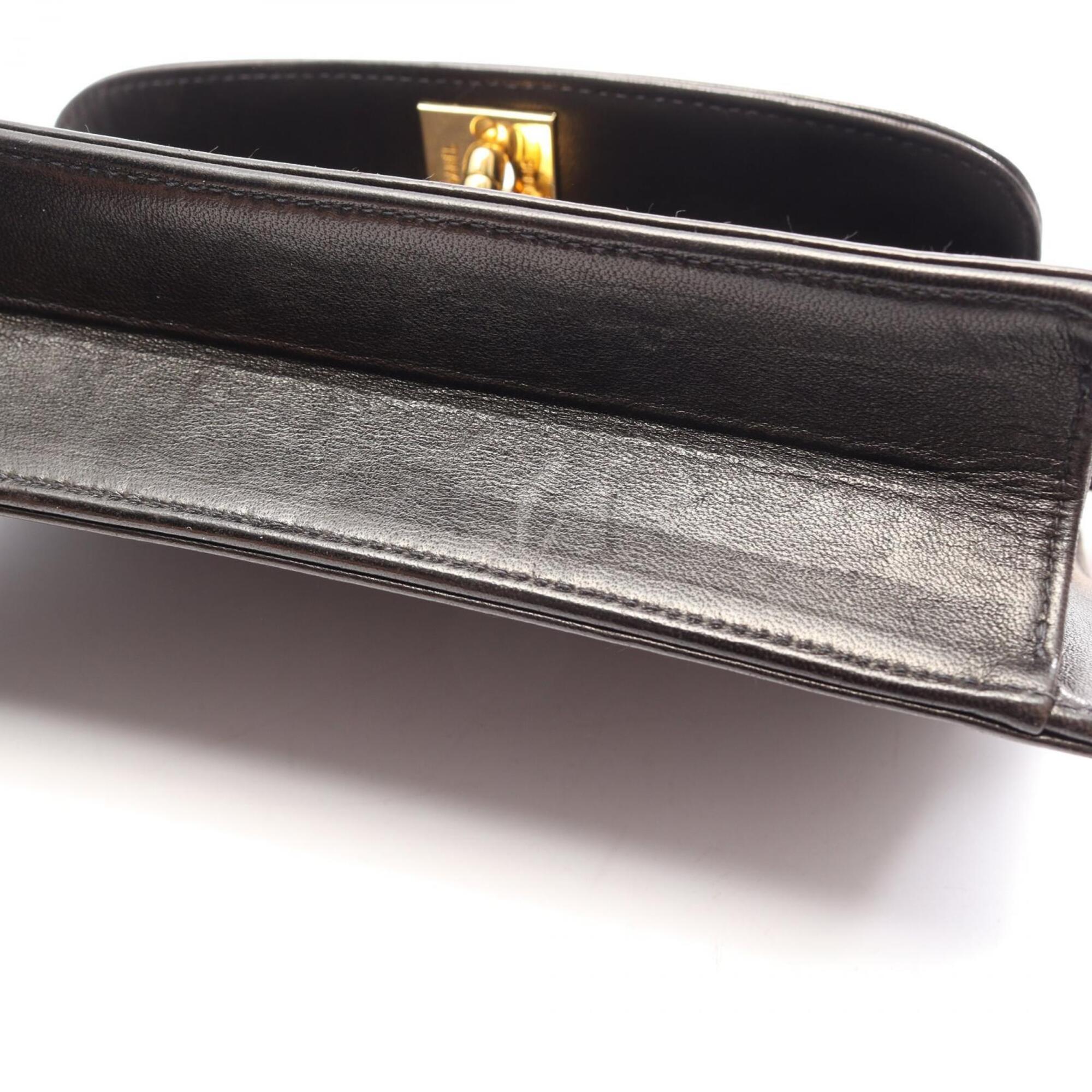 Chanel Black Leather Clutch Bag Handbag (Pre-Owned)