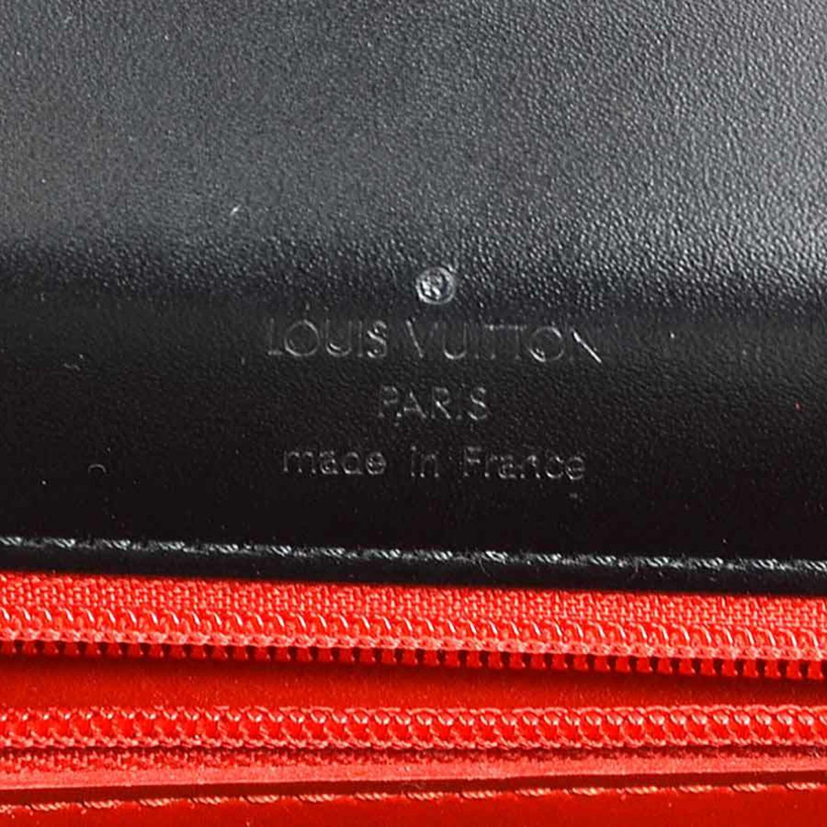 Louis Vuitton Black Leather Handbag (Pre-Owned)