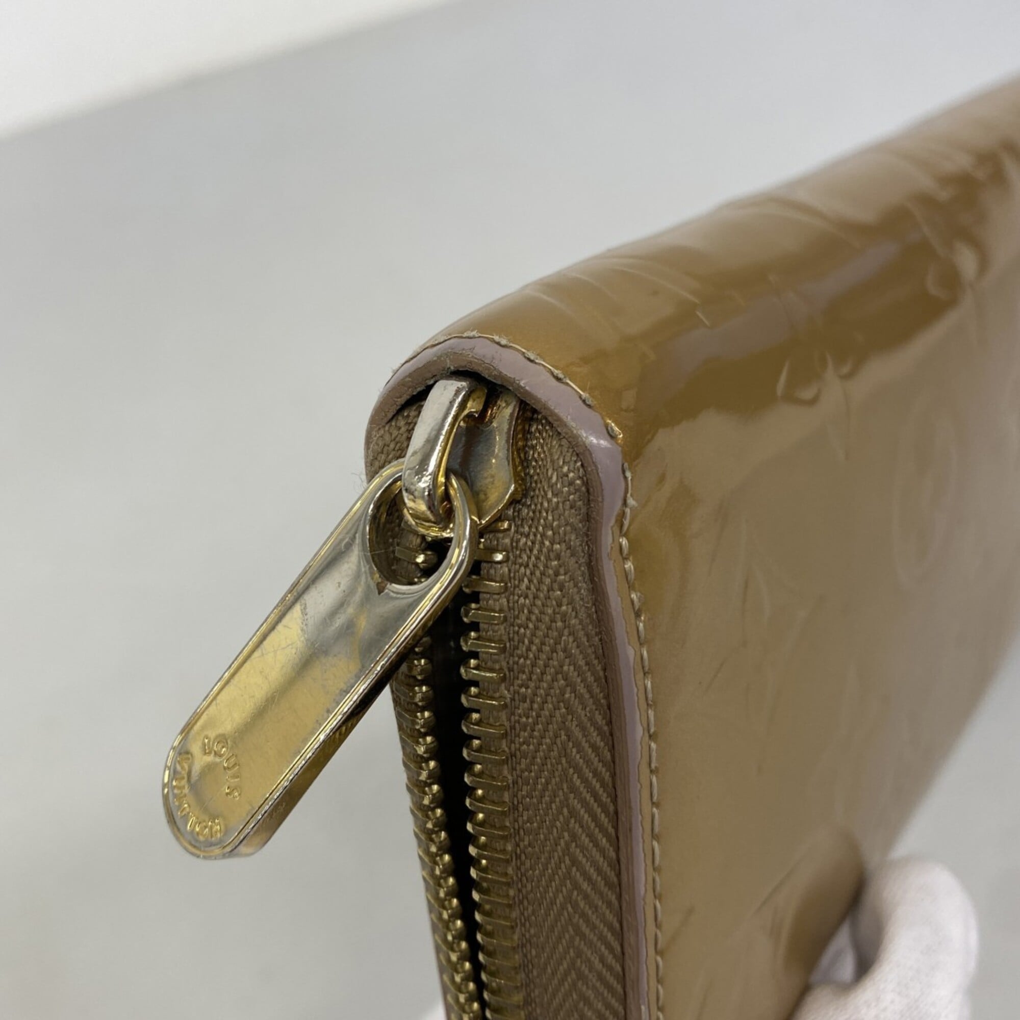 Louis Vuitton Beige Poodle Long Wallet (Bi-Fold) (Pre-Owned)