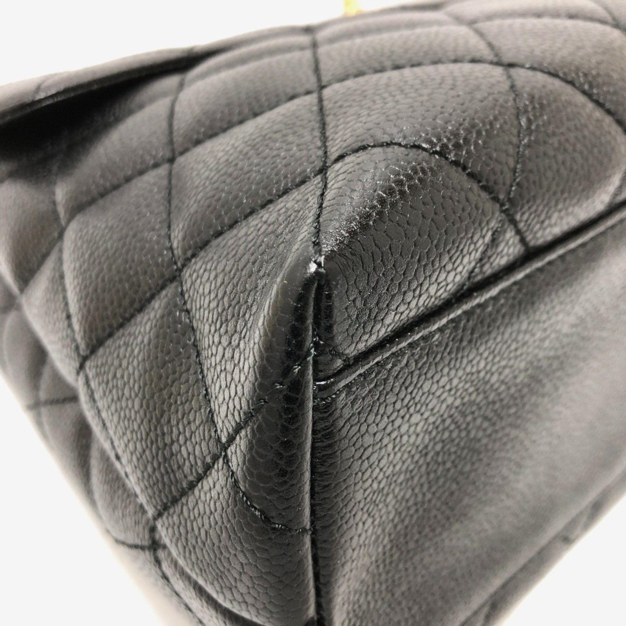 Chanel Black Leather Handbag (Pre-Owned)
