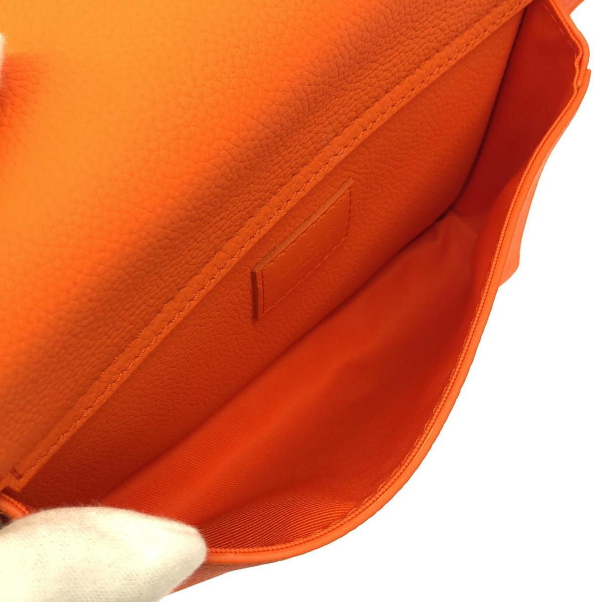 Louis Vuitton Orange Leather Shoulder Bag (Pre-Owned)