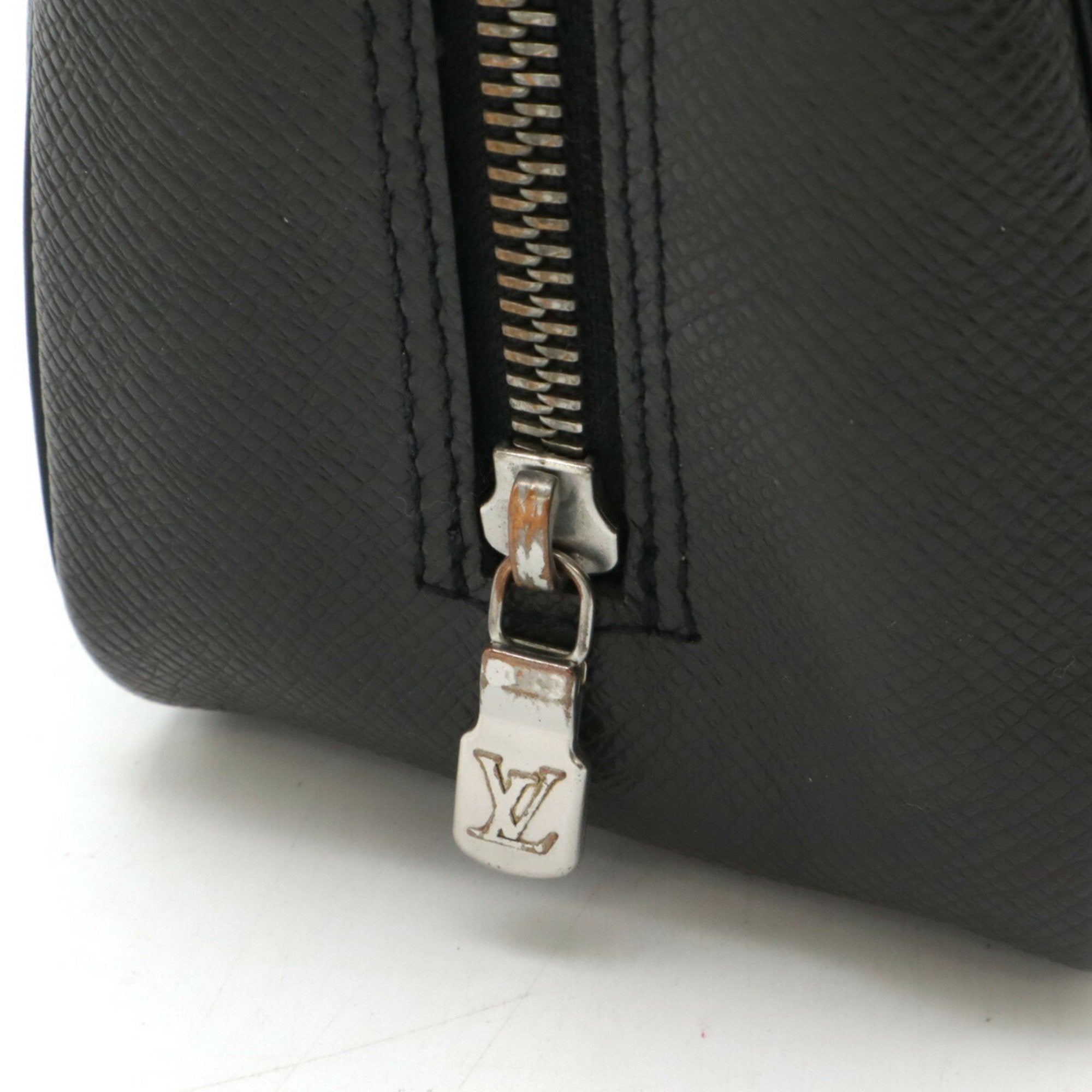 Louis Vuitton Ardoise Taiga Leather Clutch Bag Pouch (Pre-Owned)