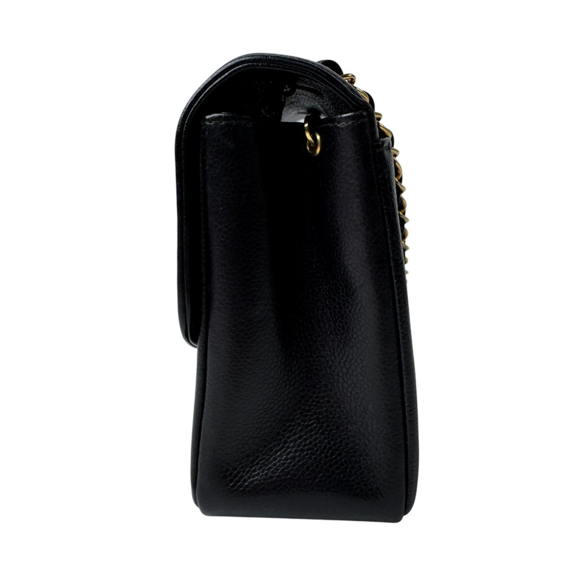 Chanel Black Grained Calfskin Shoulder Bag (Pre-Owned)