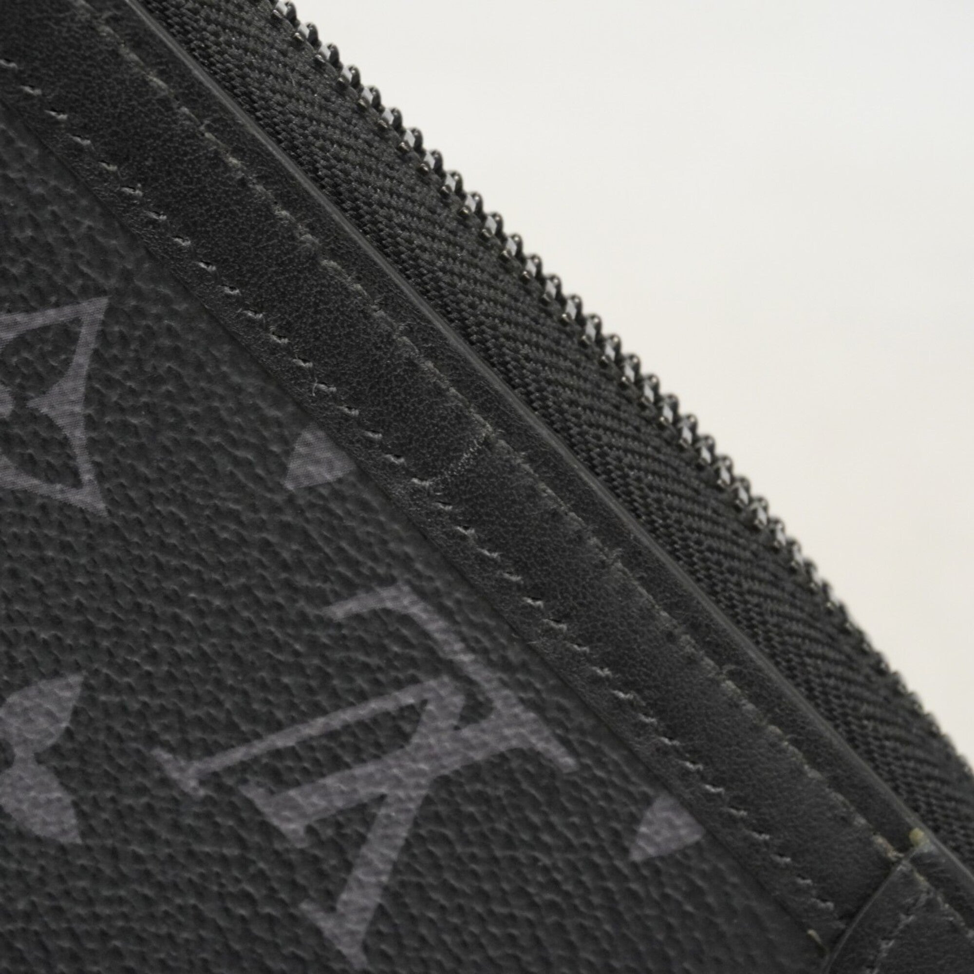 Louis Vuitton Black Long Wallet (Bi-Fold) (Pre-Owned)