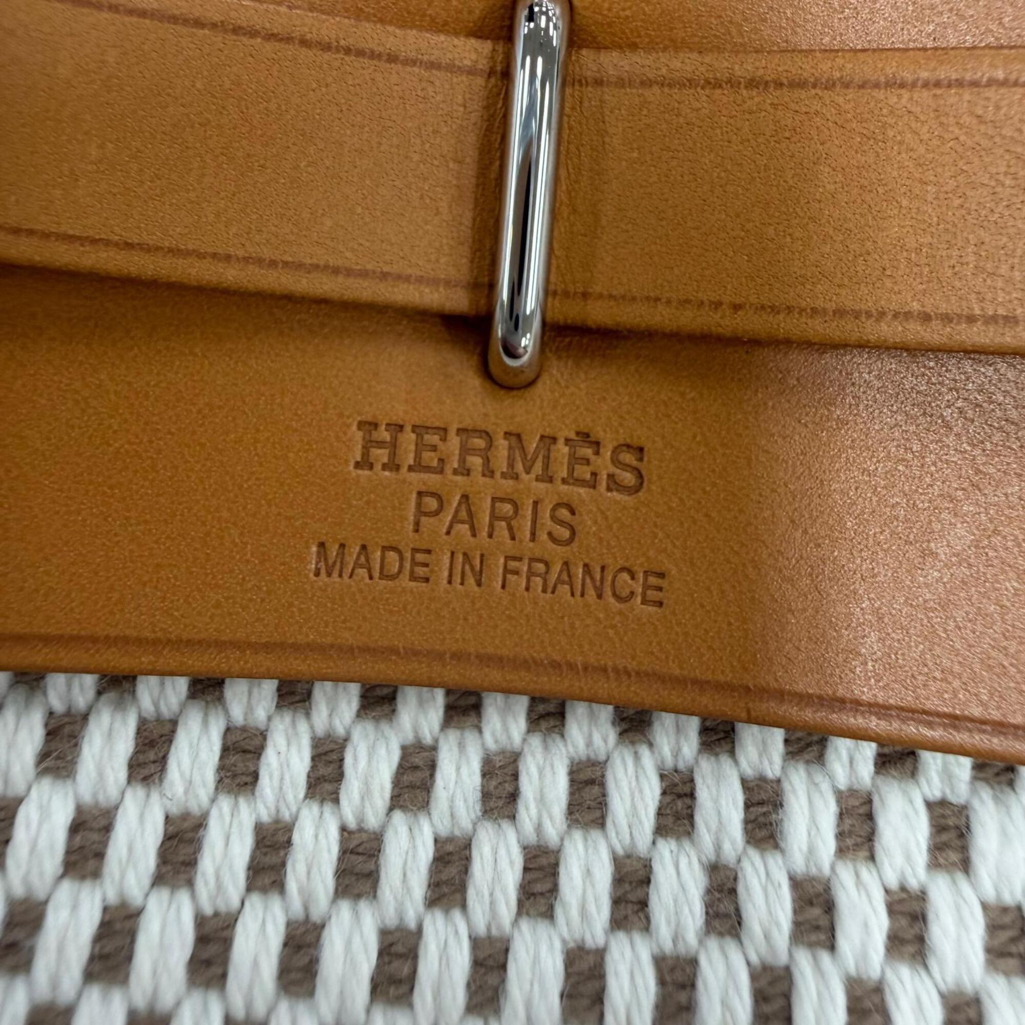 Hermes Beige Black Natural Leather Shoulder Bag (Pre-Owned)