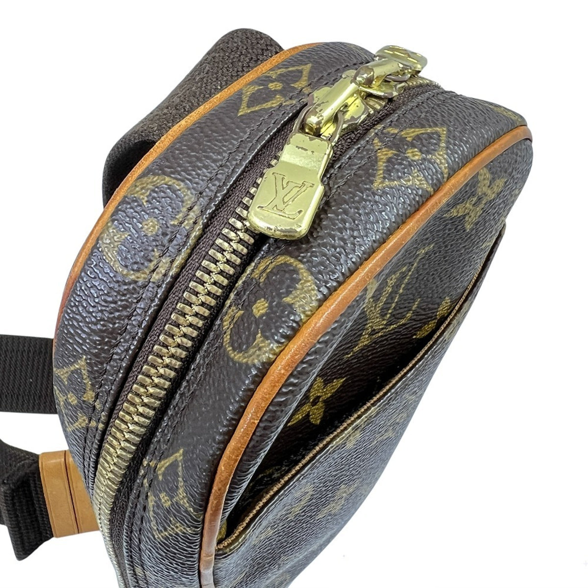 Louis Vuitton Brown Monogram Monogram Shoulder Bag Sling Bag (Pre-Owned)