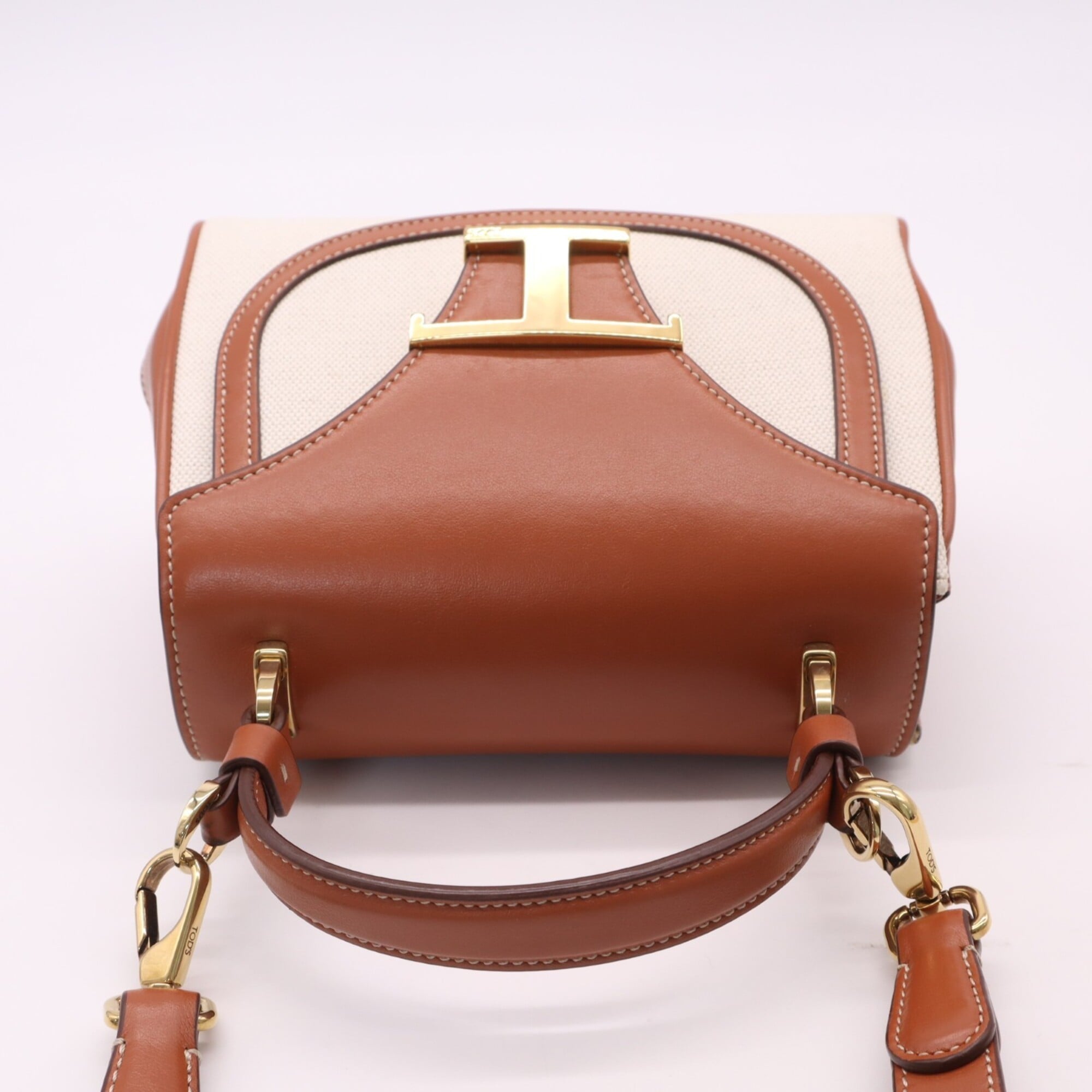 Tod's Beige Brown Canvas Shoulder Bag (Pre-Owned)