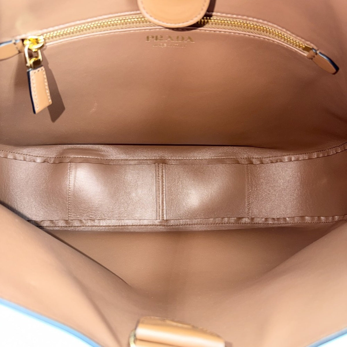 Prada Brown Leather Shoulder Bag (Pre-Owned)