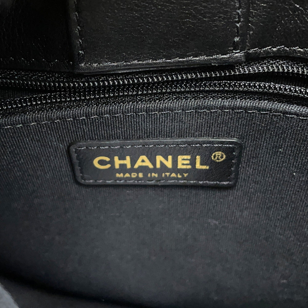 Chanel Matelasse Black Leather Handbag Shoulder Bag (Pre-Owned)