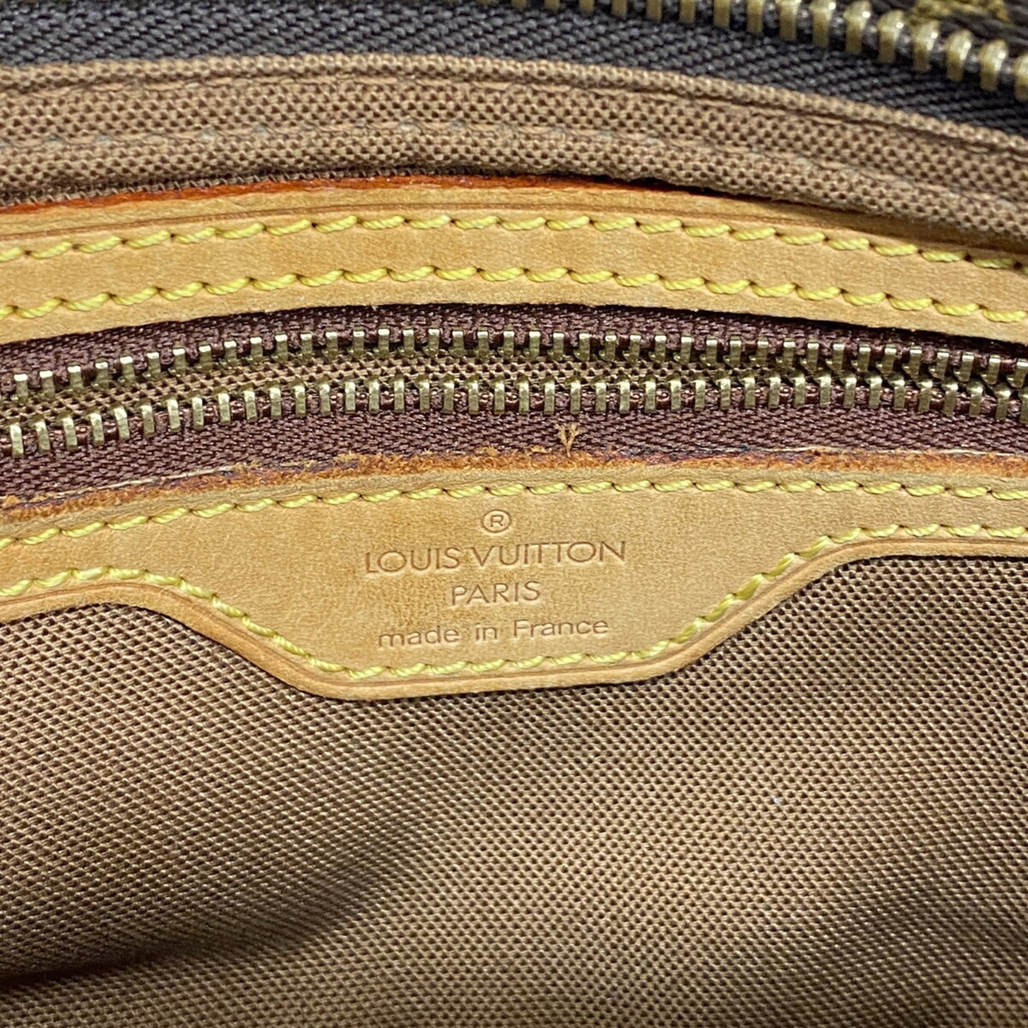 Louis Vuitton Brown Shoulder Bag (Pre-Owned)