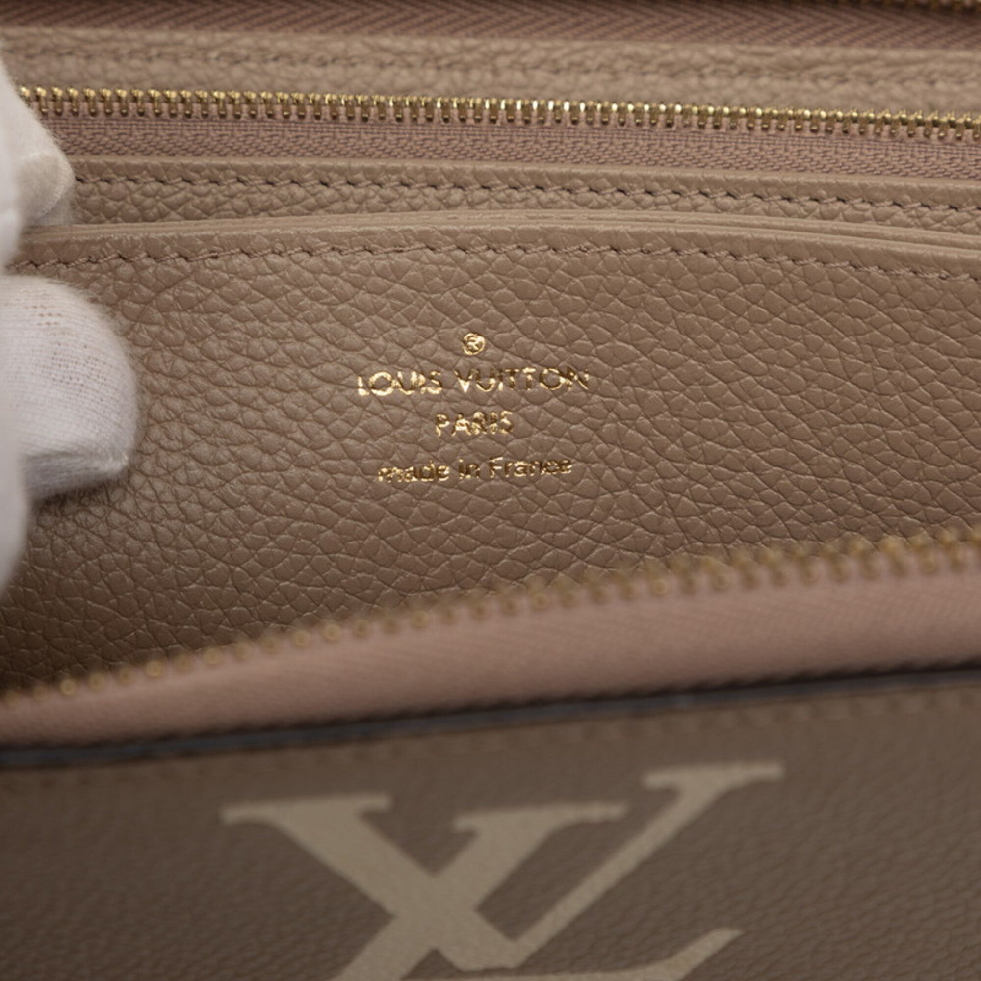 Louis Vuitton Beige Cream Tourterelle Leather Long Wallet (Bi-Fold) (Pre-Owned)