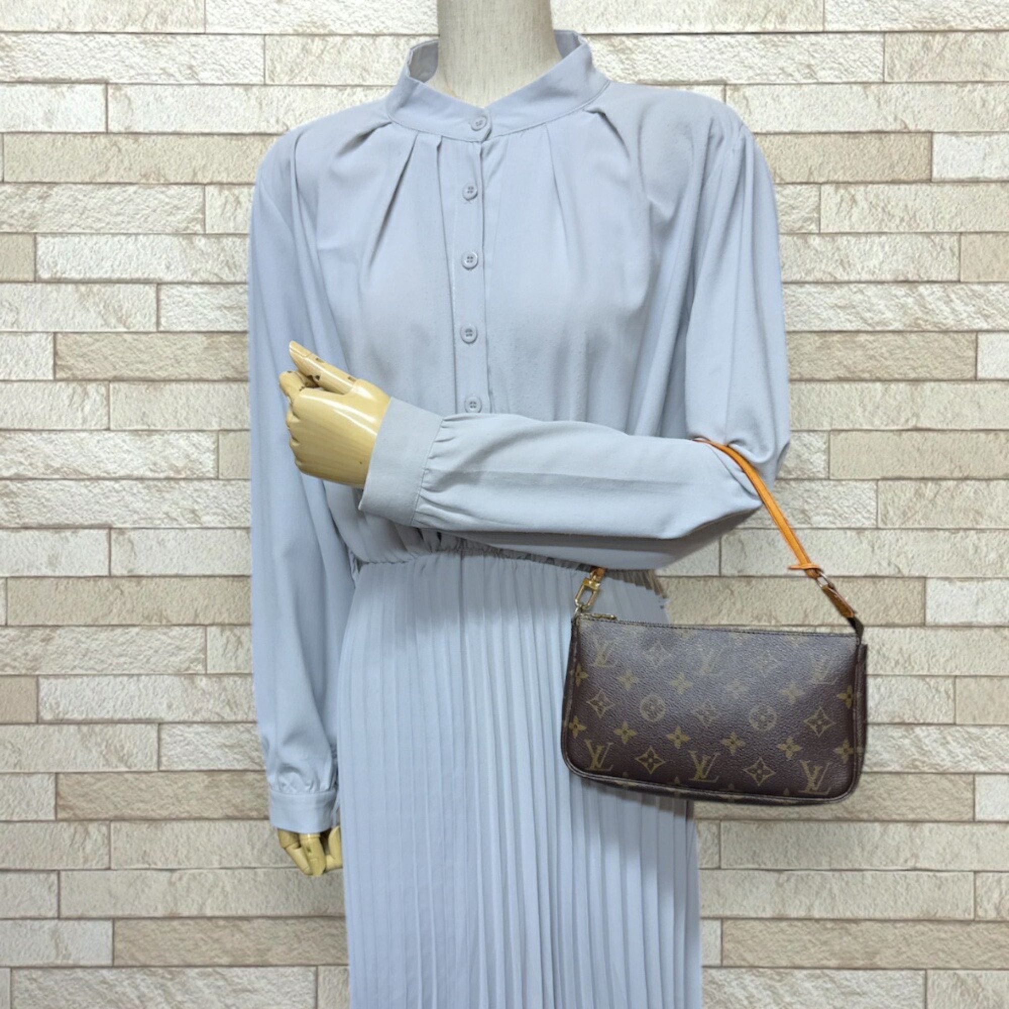 Louis Vuitton Monogram Brown Monogram Monogram Handbag (Pre-Owned)