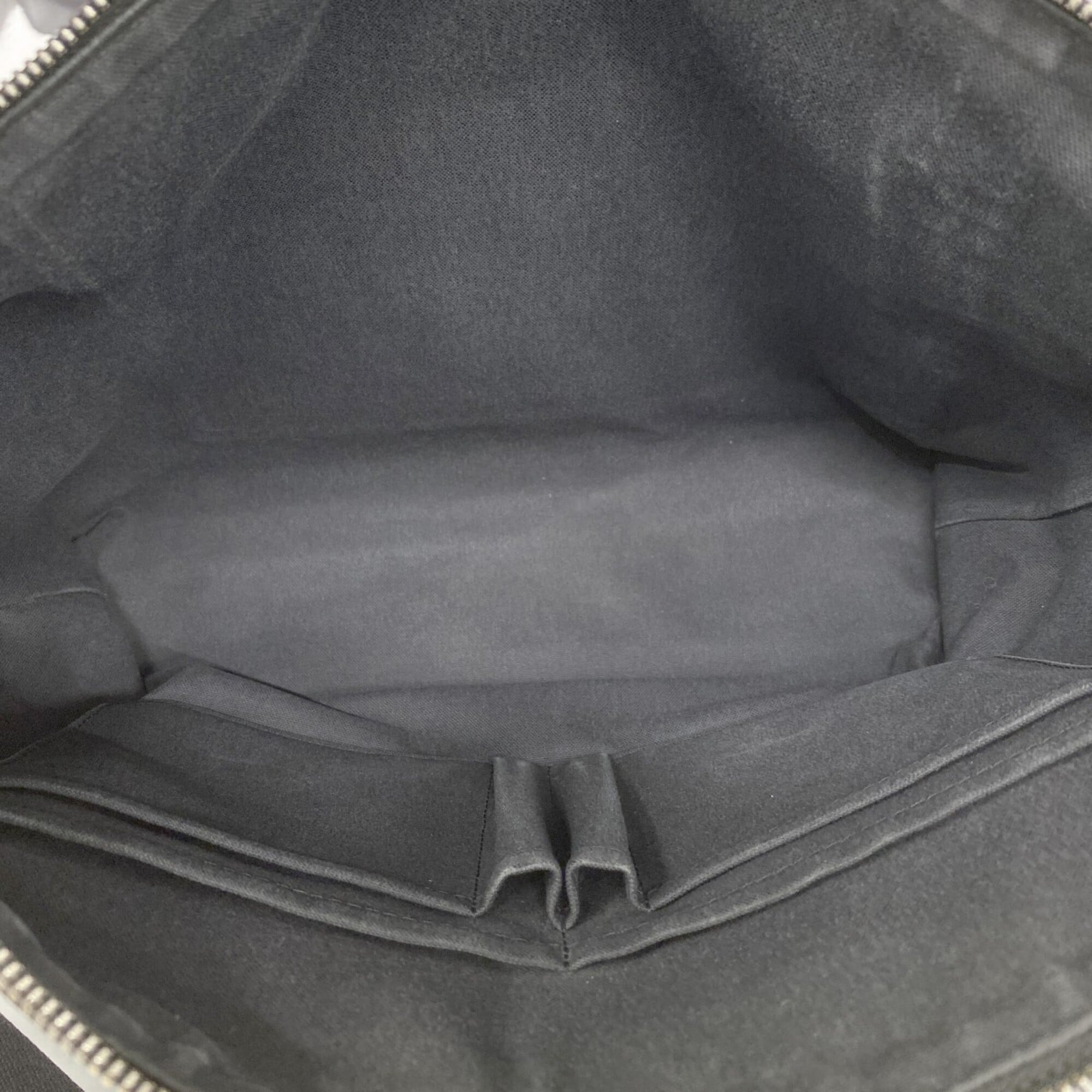 Louis Vuitton Black Shoulder Bag (Pre-Owned)