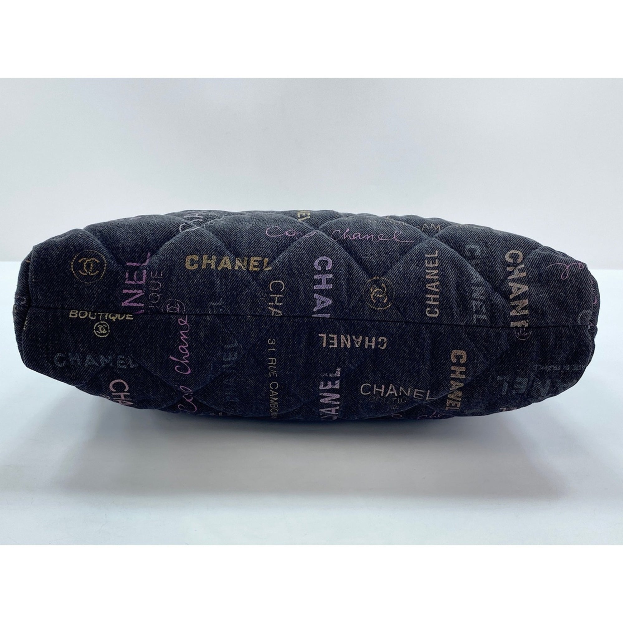 Chanel Multi-Color Handbag (Pre-Owned)