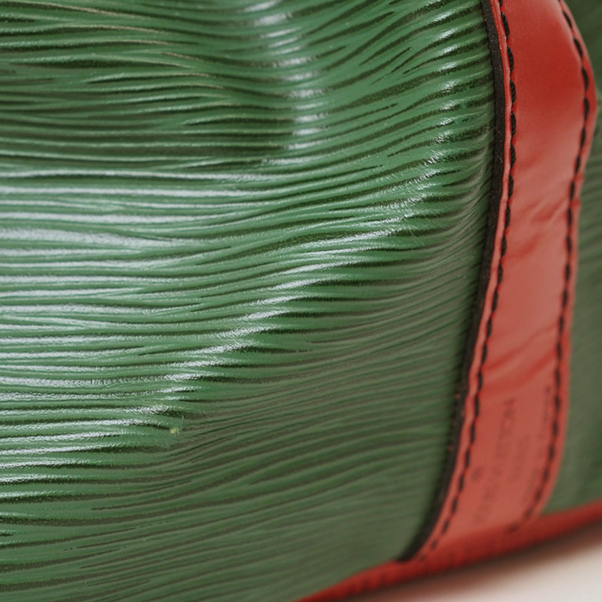 Louis Vuitton Green Epi Leather Shoulder Bag (Pre-Owned)