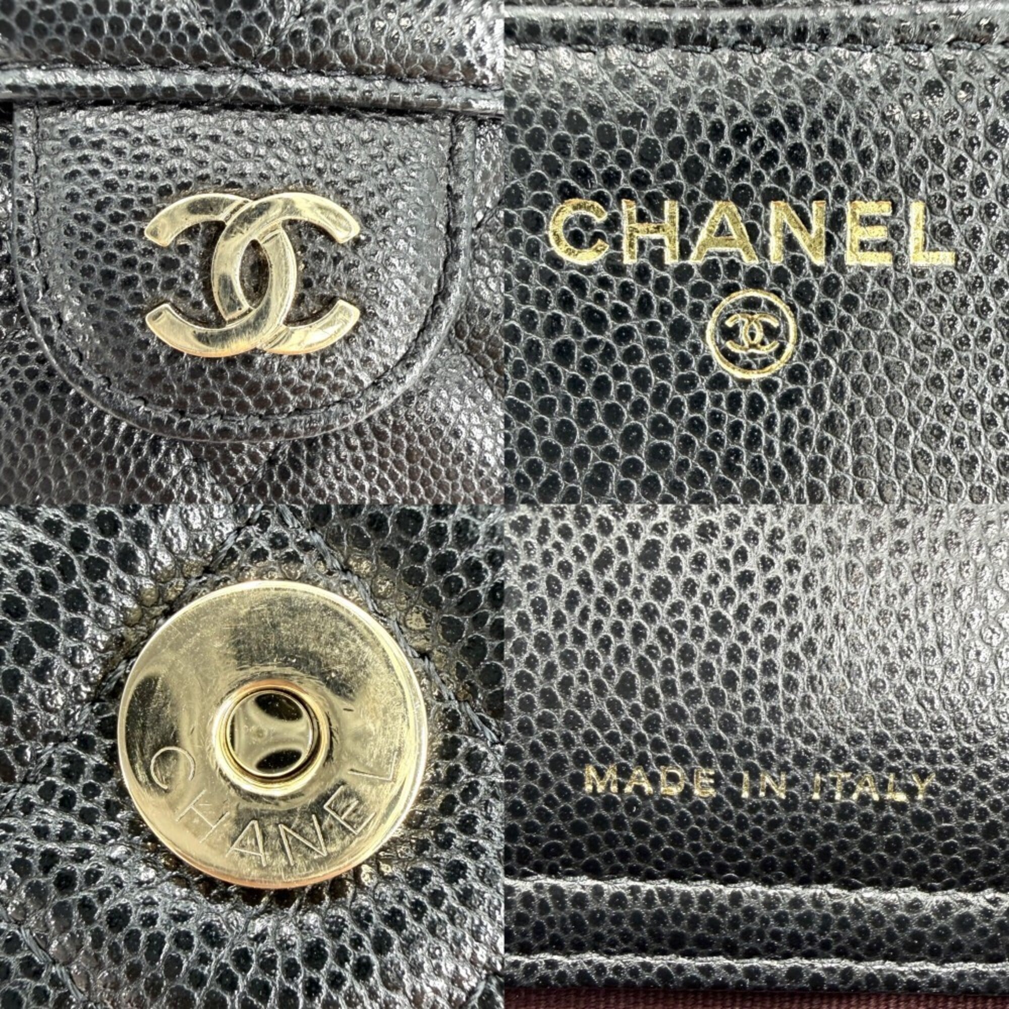 Chanel Black White Grained Calfskin Shoulder Bag (Pre-Owned)