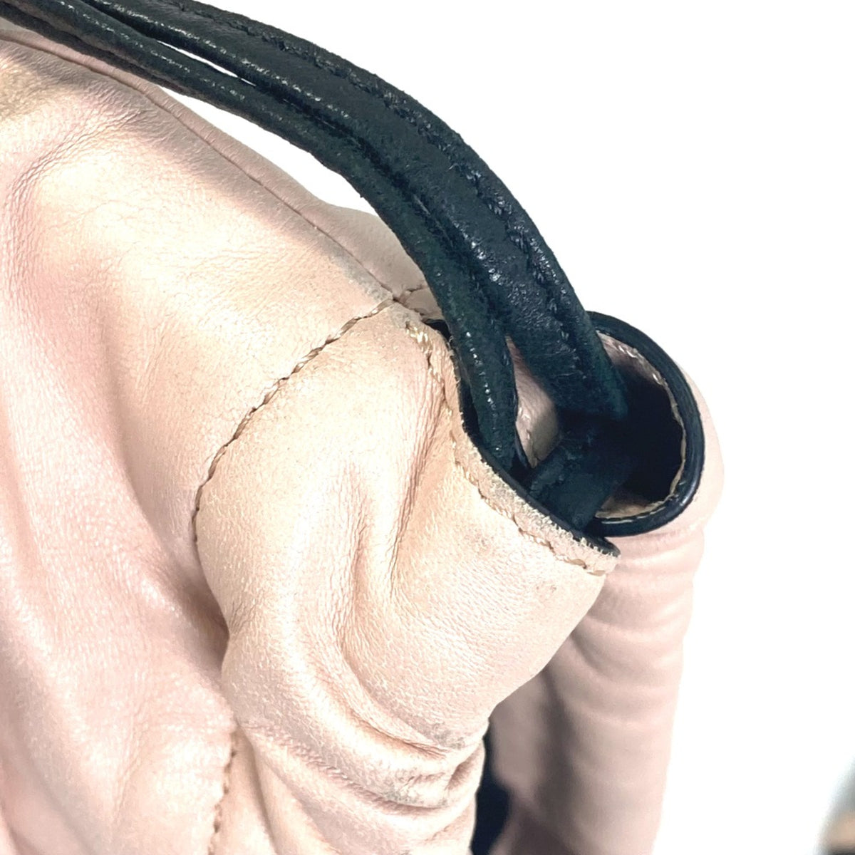 Fendi Pink Leather Shoulder Bag (Pre-Owned)