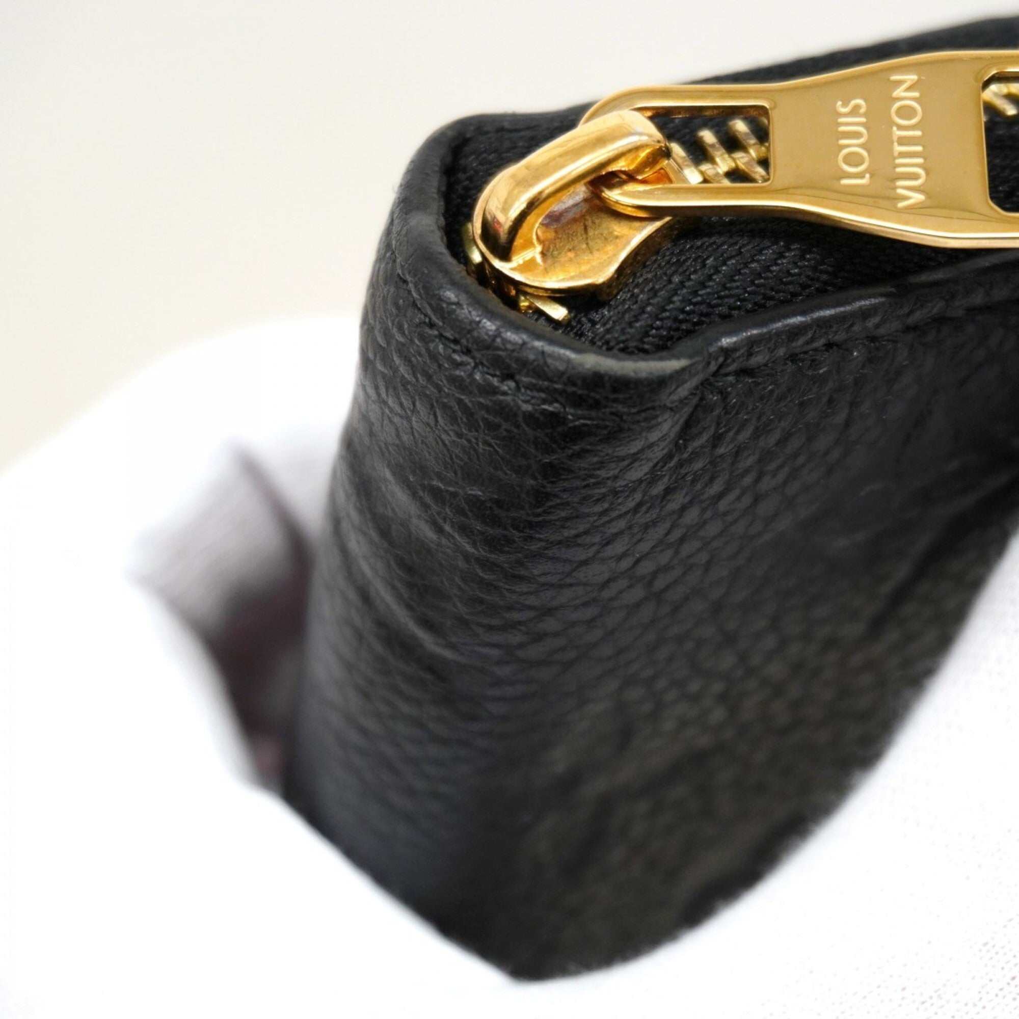 Louis Vuitton Noir Long Wallet (Bi-Fold) (Pre-Owned)