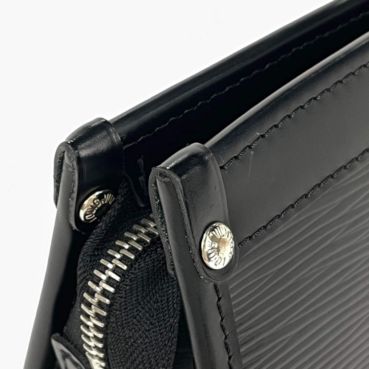 Louis Vuitton Black Noir Epi Leather Handbag Shoulder Bag (Pre-Owned)
