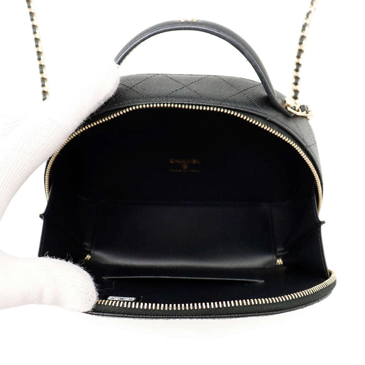 Chanel Matelasse Black Grained Calfskin Handbag Shoulder Bag (Pre-Owned)