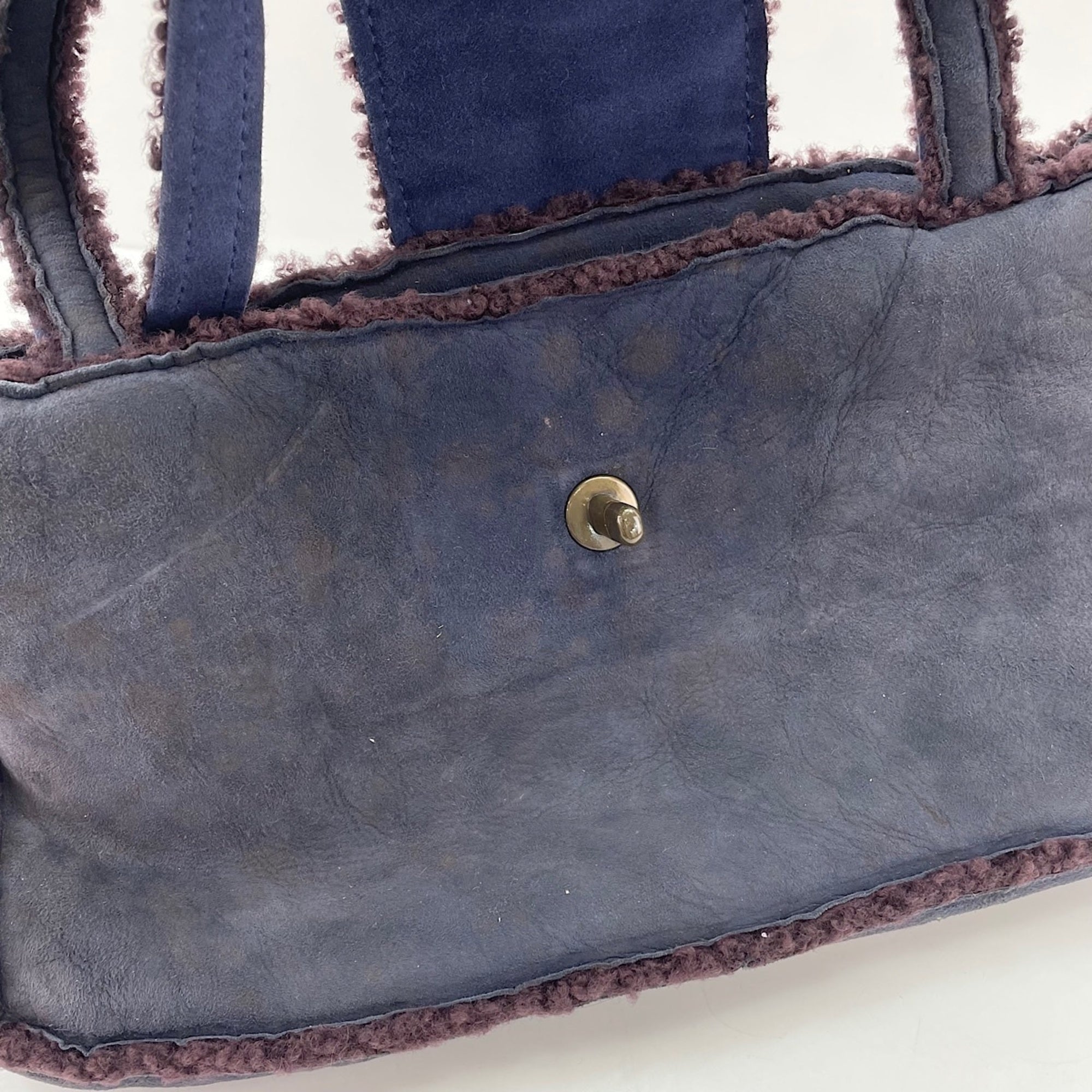 Chanel Navy Handbag (Pre-Owned)