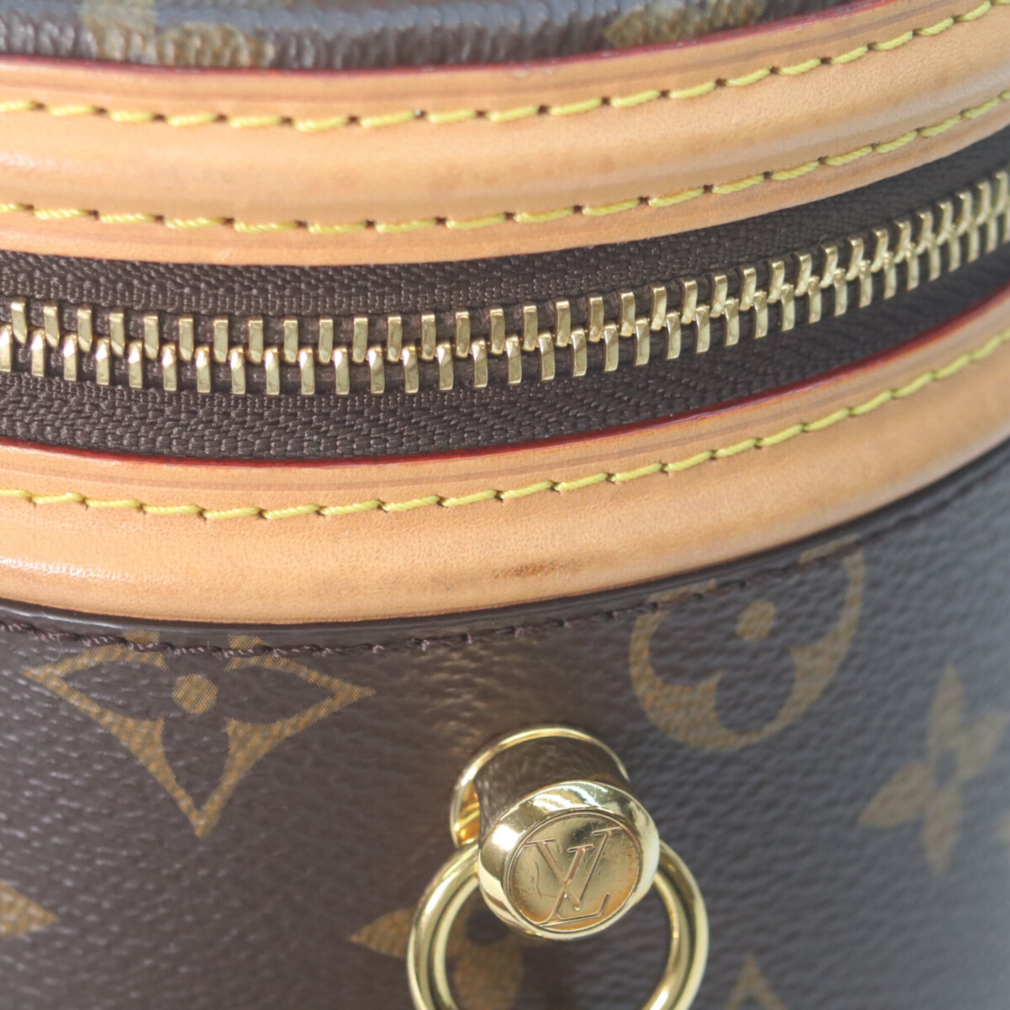 Louis Vuitton Beige Monogram Shoulder Bag (Pre-Owned)