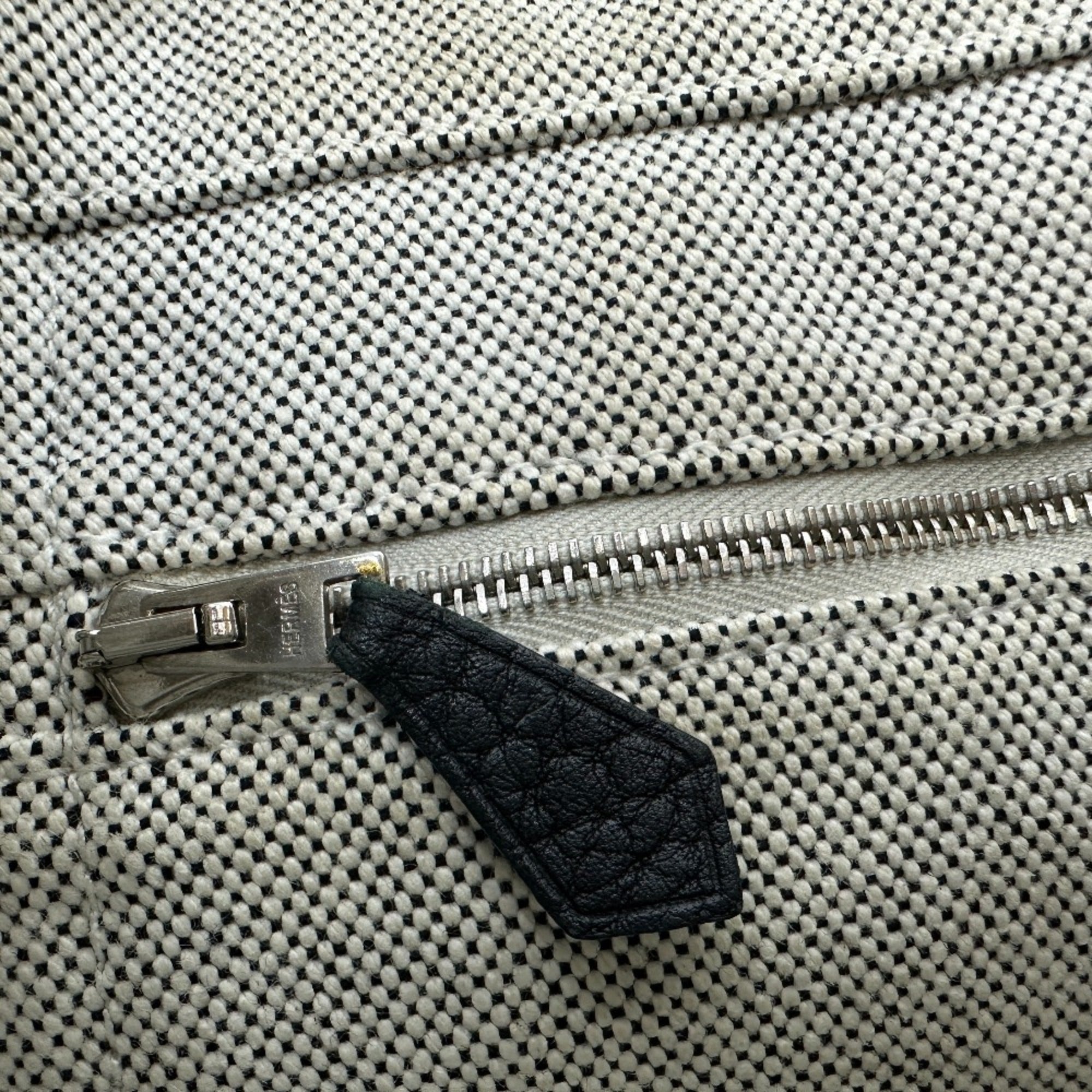 Hermes Gray Other Tote Bag (Pre-Owned)